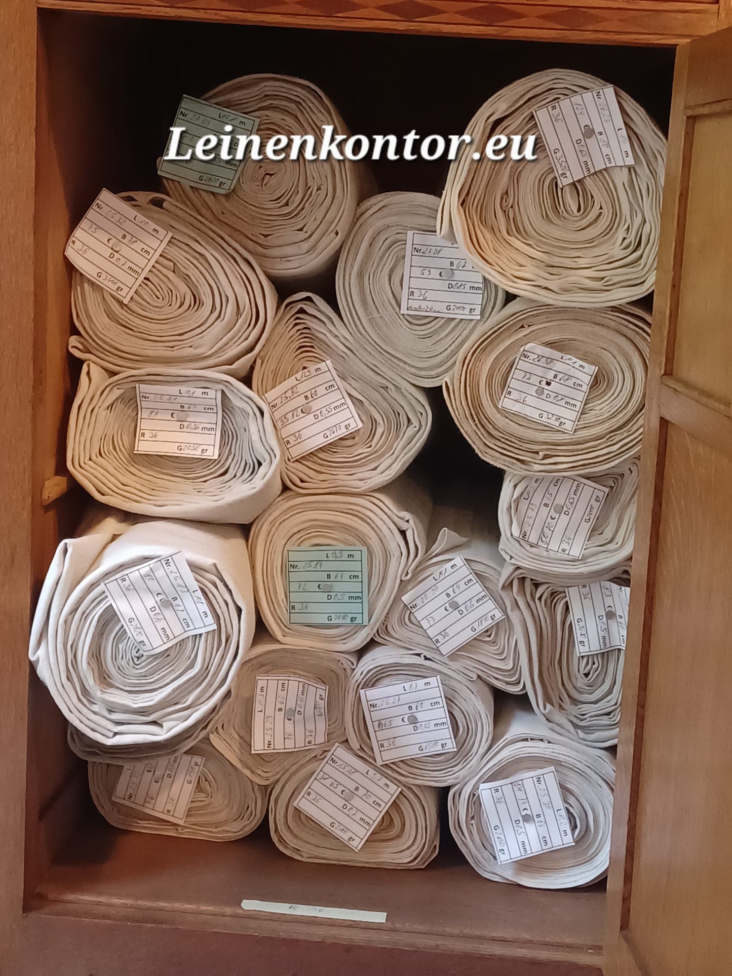 26.30 (15,1m x 74m x 0,6mm, 3580gr) Leinen Landhaus Leinenstoff Leinenballen