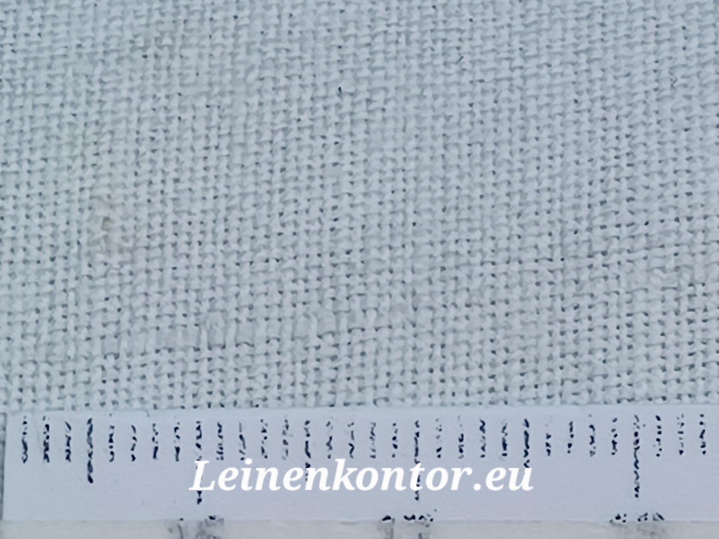 26.83 (9,1m x 0,68m x 0,5mm, 1680gr) Leinen Landhaus Leinenstoff Leinenballen