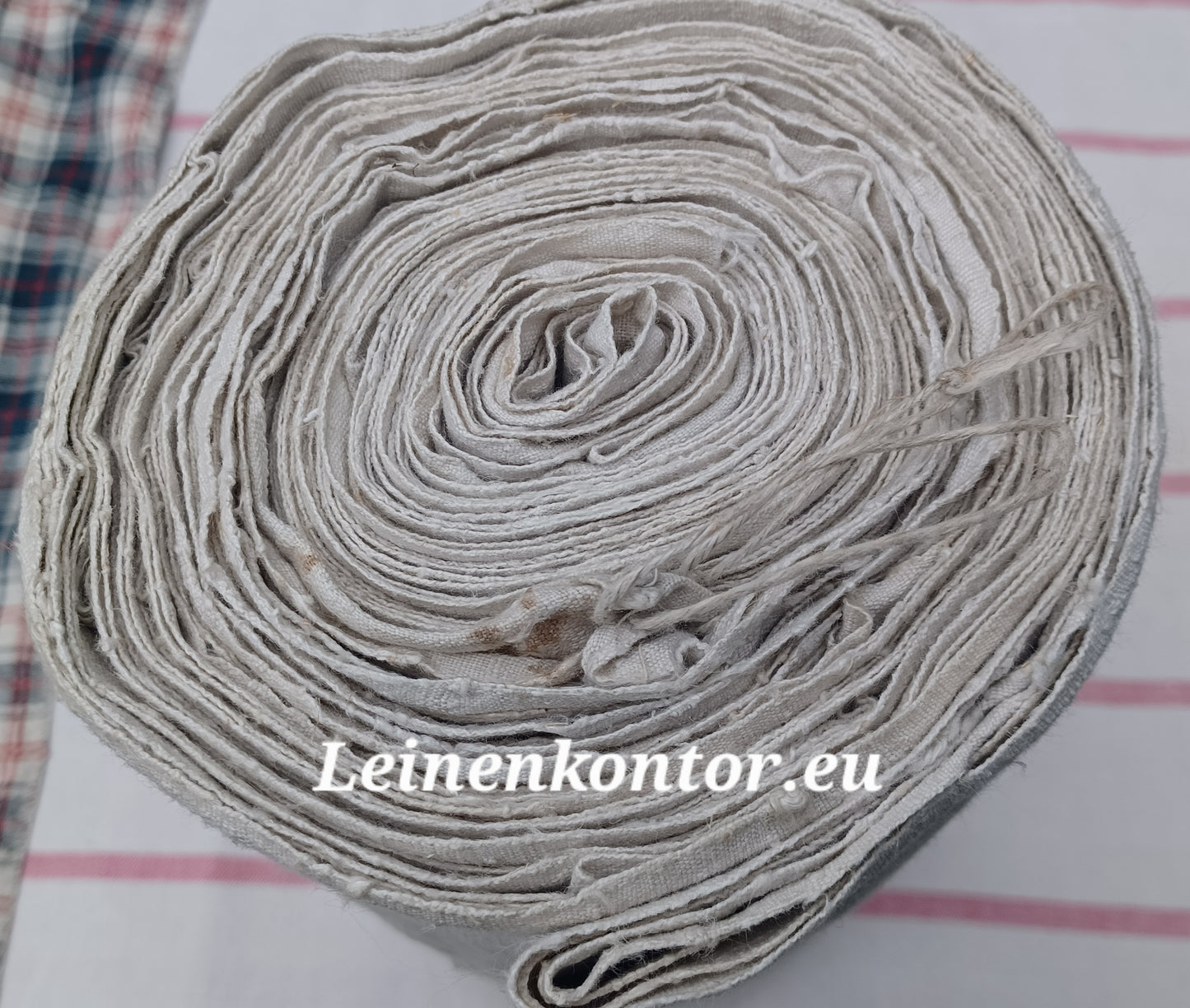 26.57 (12,6m x 0,63m x 0,5mm, 2000gr) Leinen Landhaus Leinenstoff Leinenballen