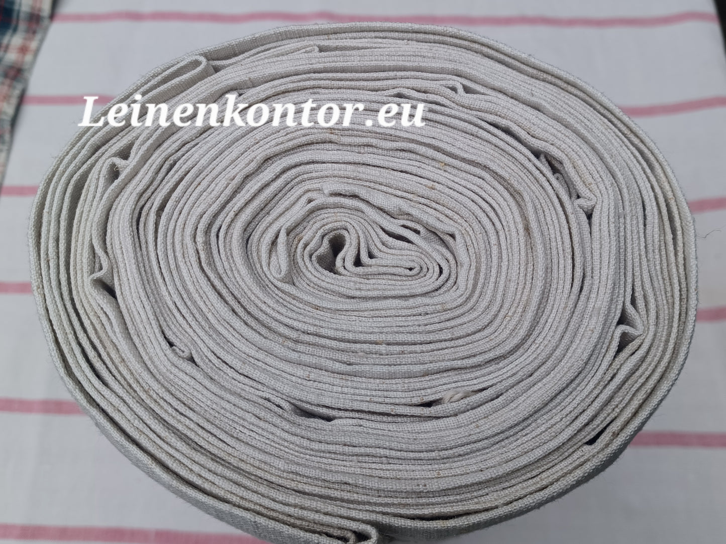 26.57 (12,6m x 0,63m x 0,5mm, 2000gr) Leinen Landhaus Leinenstoff Leinenballen