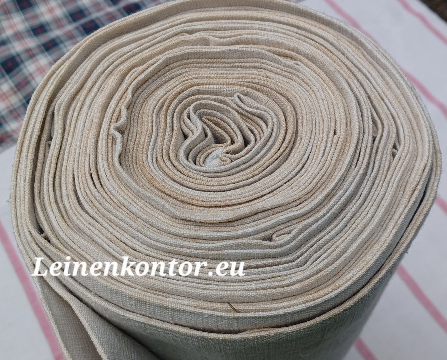 26.64 (14,3m x 0,70m x 0,55mm, 2810gr) Leinen Landhaus Leinenstoff Leinenballen