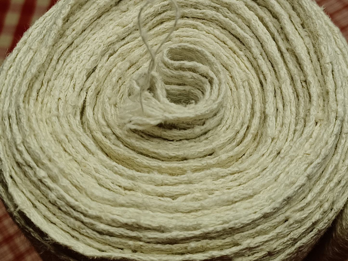 18.10 (5,90m x 0,39m x 1,10mm) Altes Bauern Leinen Landhaus Leinenstoff Leinenballen