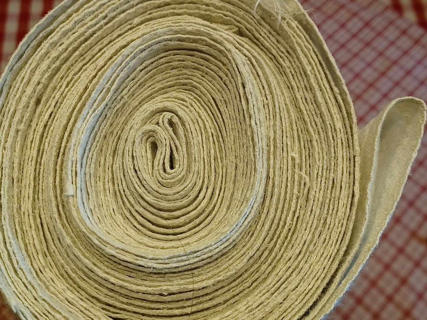 18.24 (13,50m x 0,40m x 0,60mm) Altes Bauern Leinen Landhaus Leinenstoff Leinenballen Linnen
