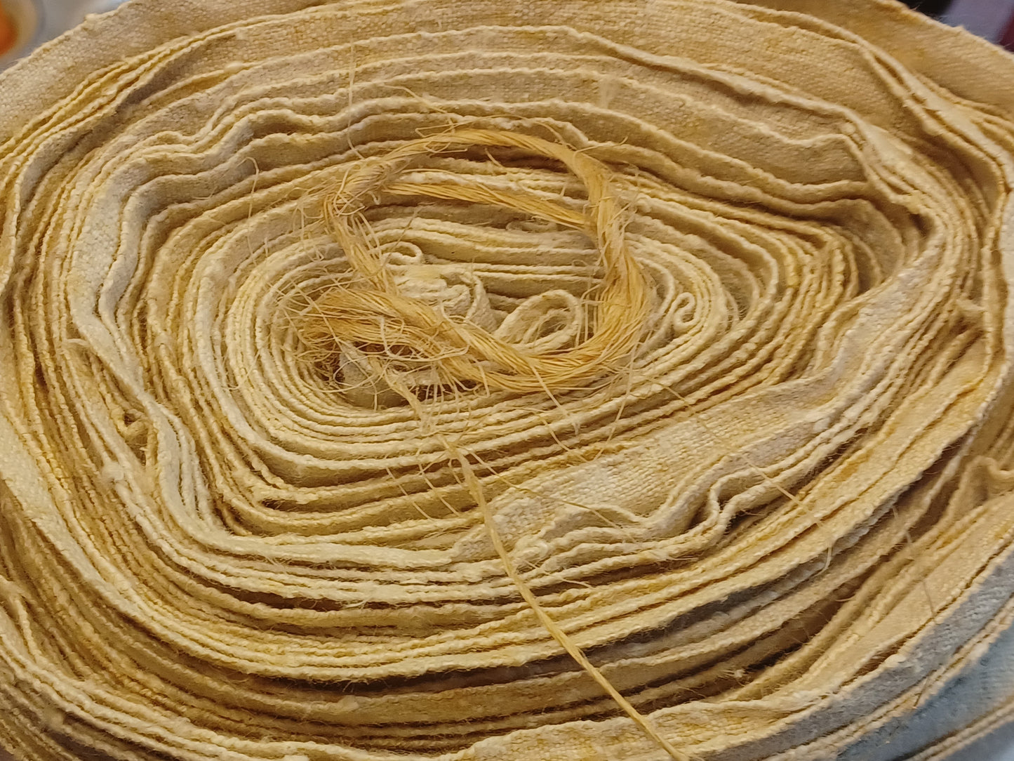 0.02 (10,9m x 0,70m x 0,53mm) Altes Bauern Leinen Landhaus Leinenstoff Leinenballen