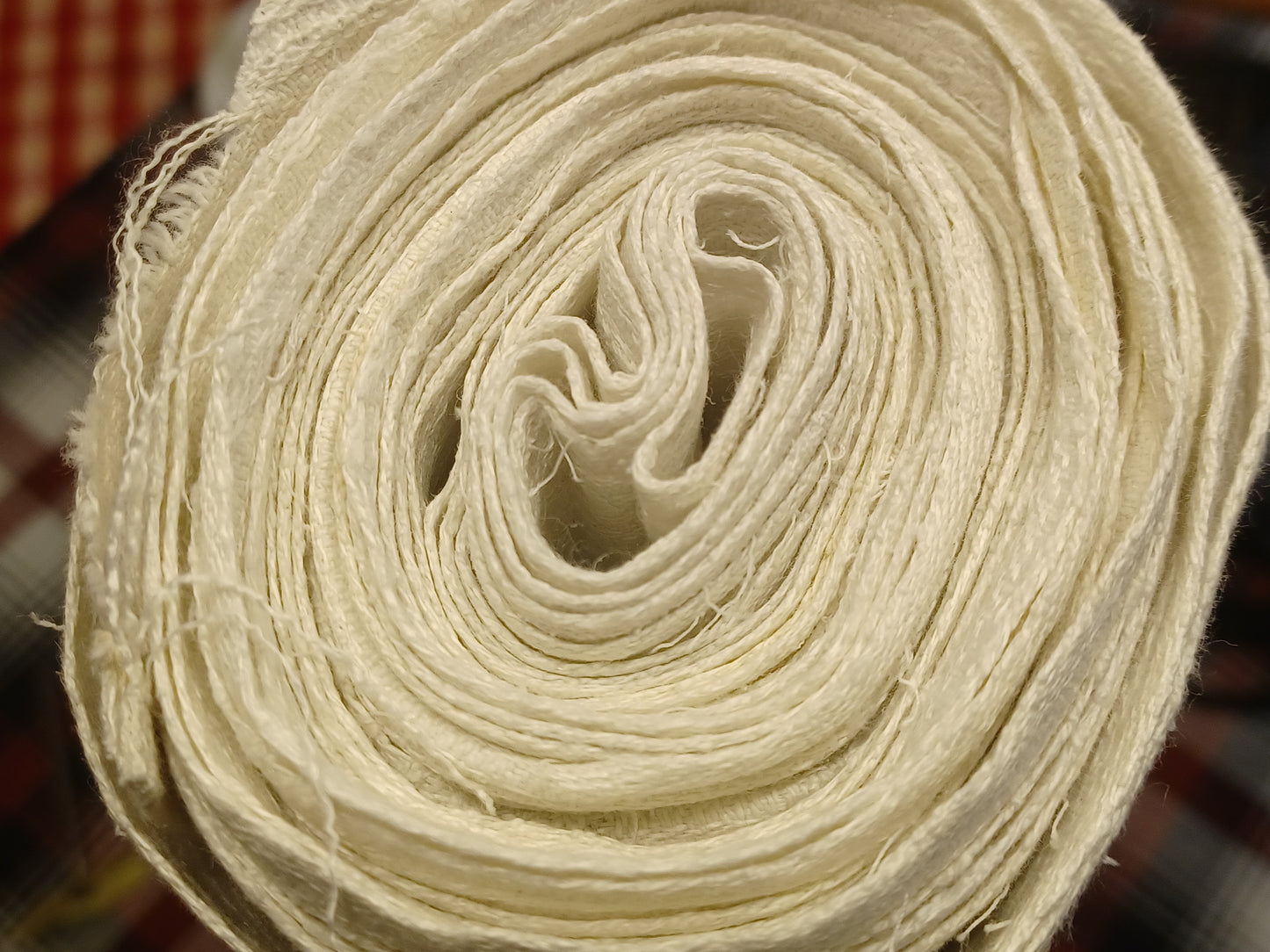 16.06 (6,7m x 0,44m x 0,7mm) Damast Altes Bauern Leinen Landhaus Leinenstoff Leinenballen