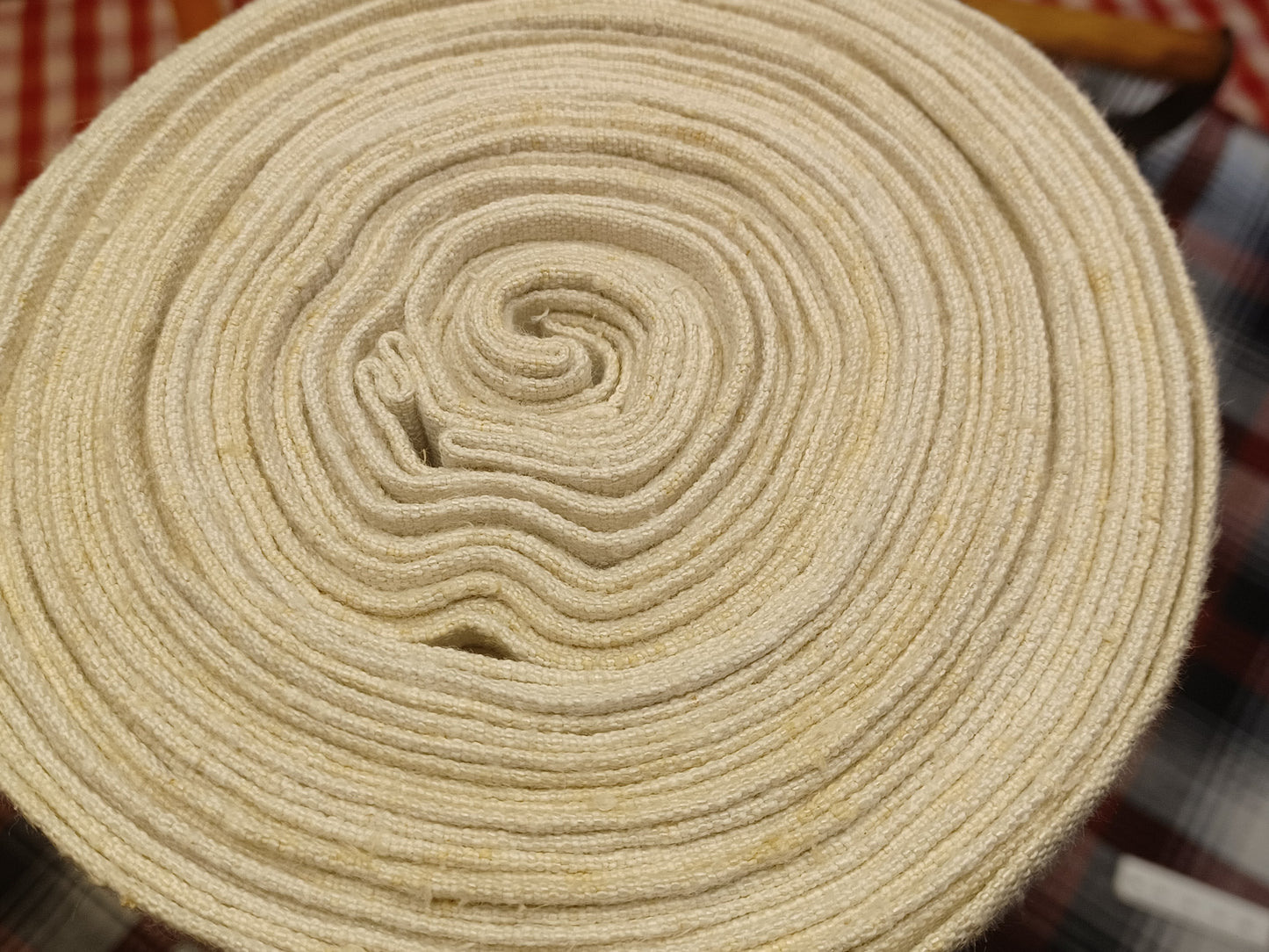 5.1.3 (10,8m x 0,70m x 0,6mm) Altes Bauern Leinen Landhaus Leinenstoff Leinenballen