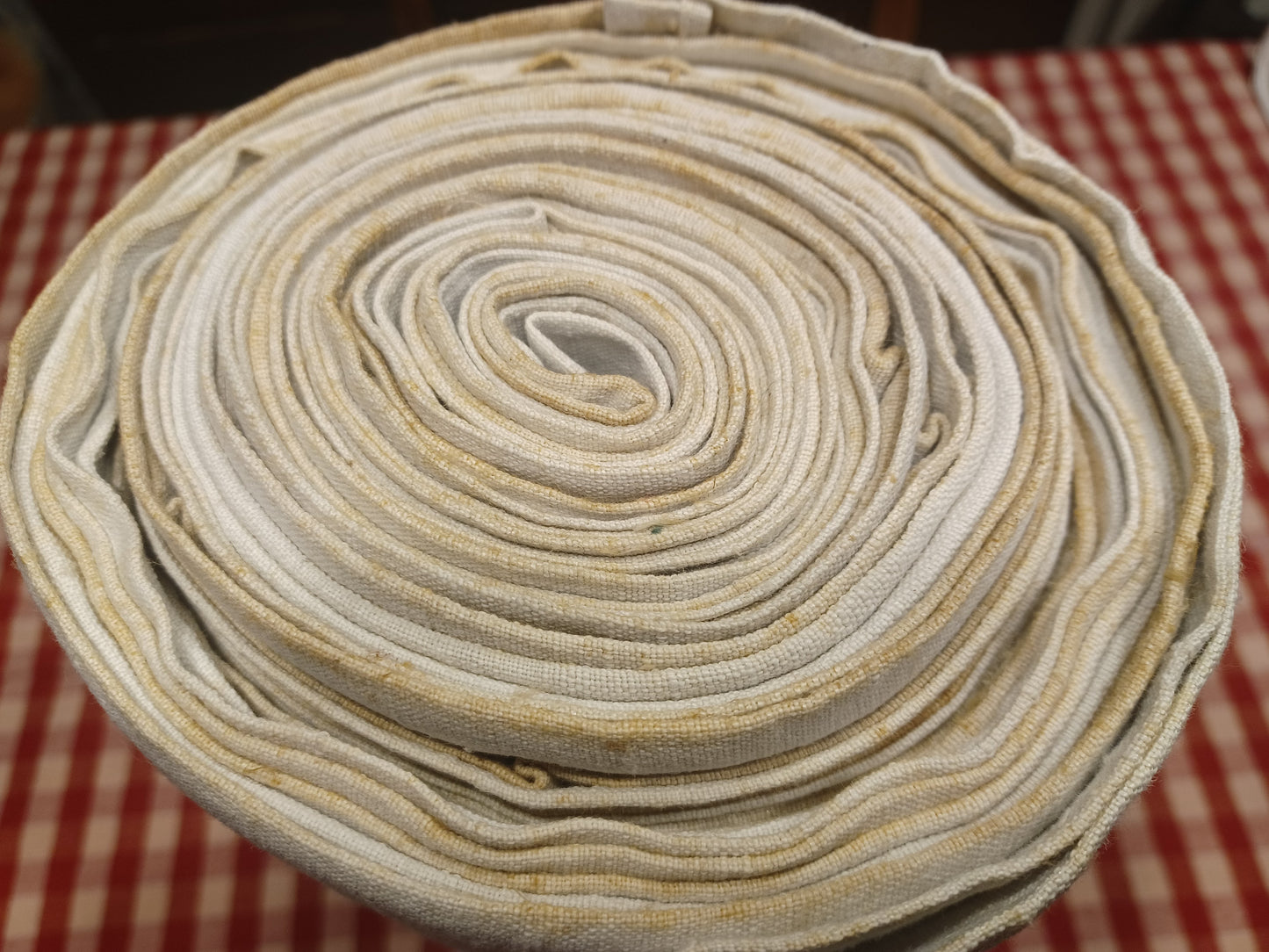 19.24 (13m x 0,66m x 0,5mm) Altes Bauern Leinen Landhaus Leinenstoff Leinenballen