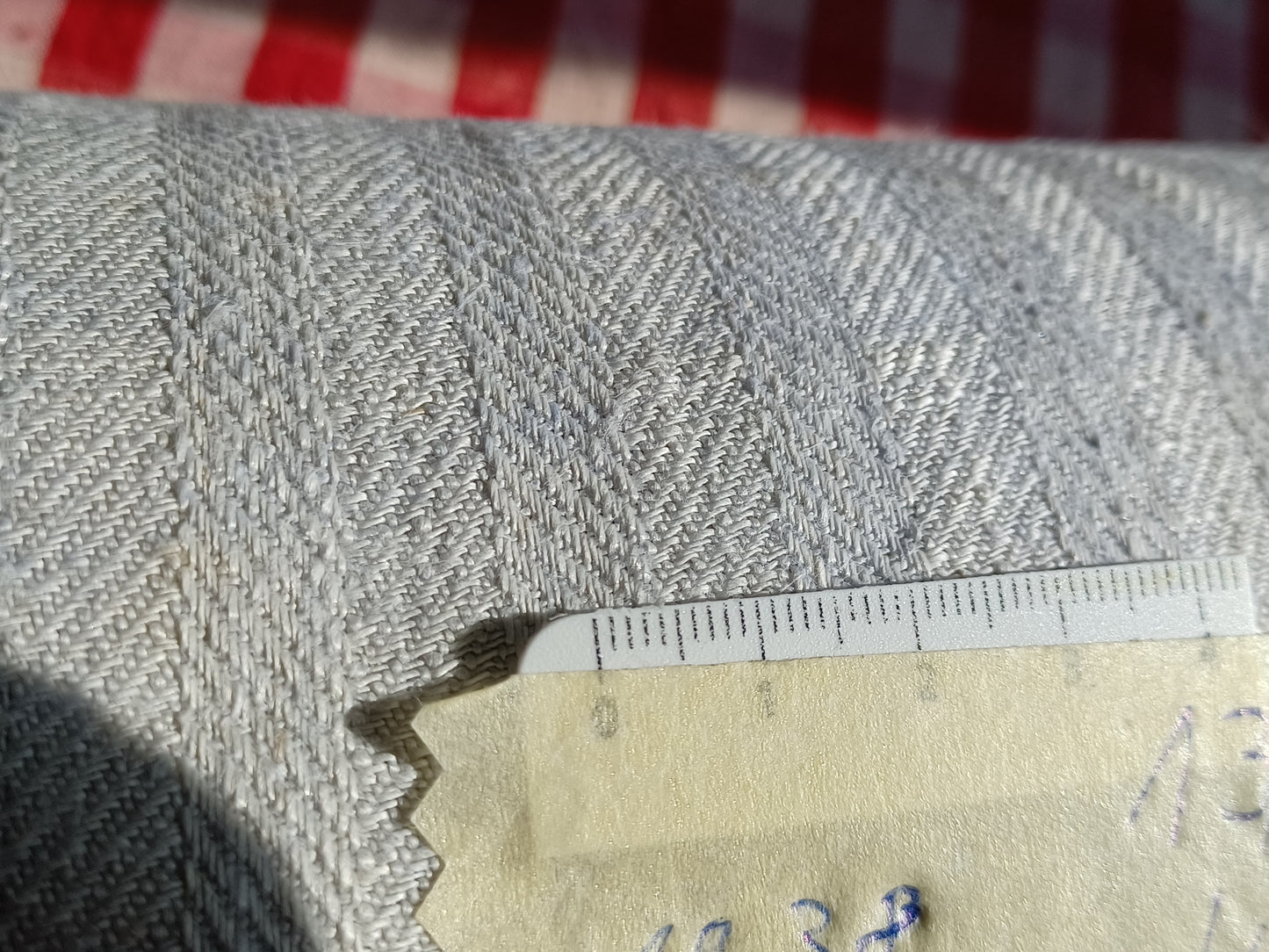 19.38 (13,2m x 0,40m x 0,7mm) Altes Bauern Leinen Landhaus Leinenstoff Leinenballen