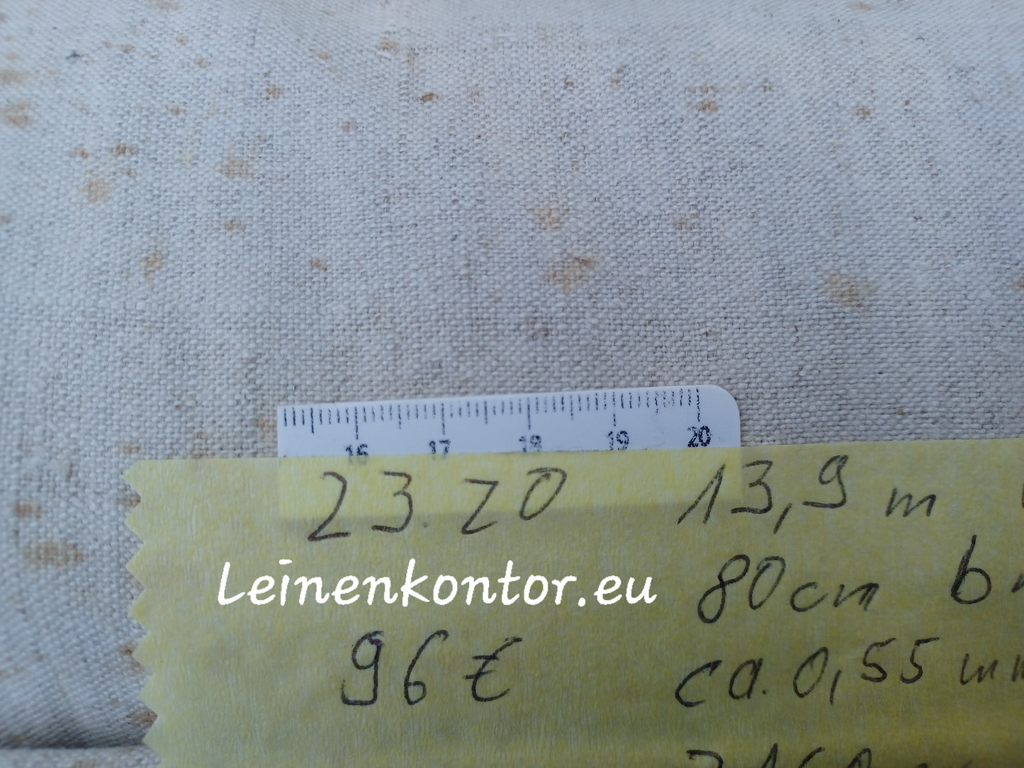 Leinenballen Vergrößerung Textur mit Millimetermaß