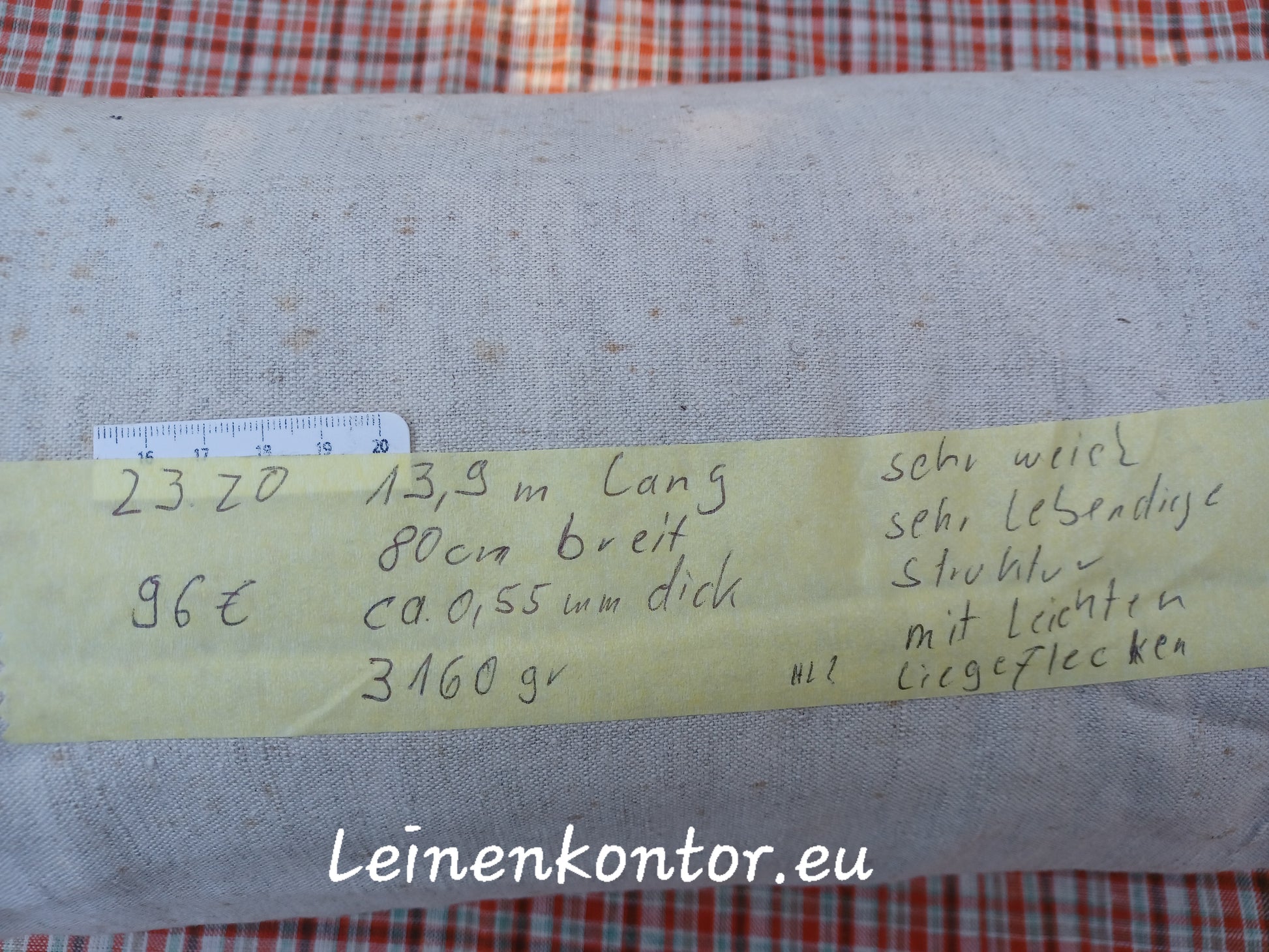 Leinenballen mit Ansicht vom Etikett