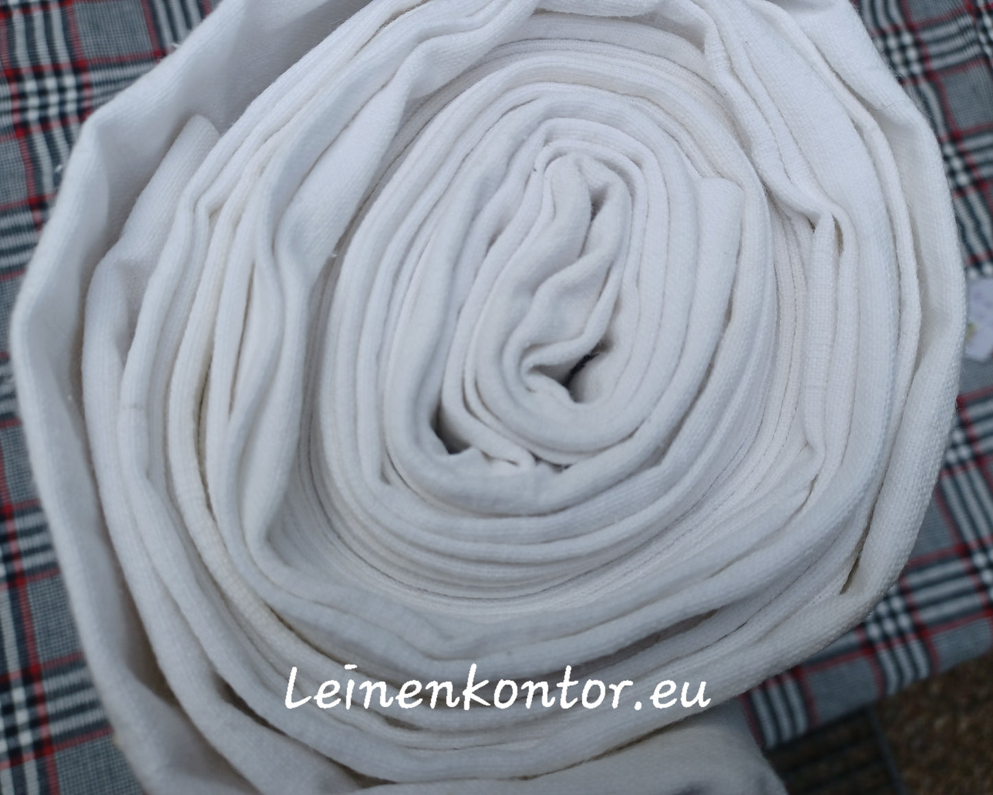 Leinenballen mit Ansicht auf gerollte Außenseite