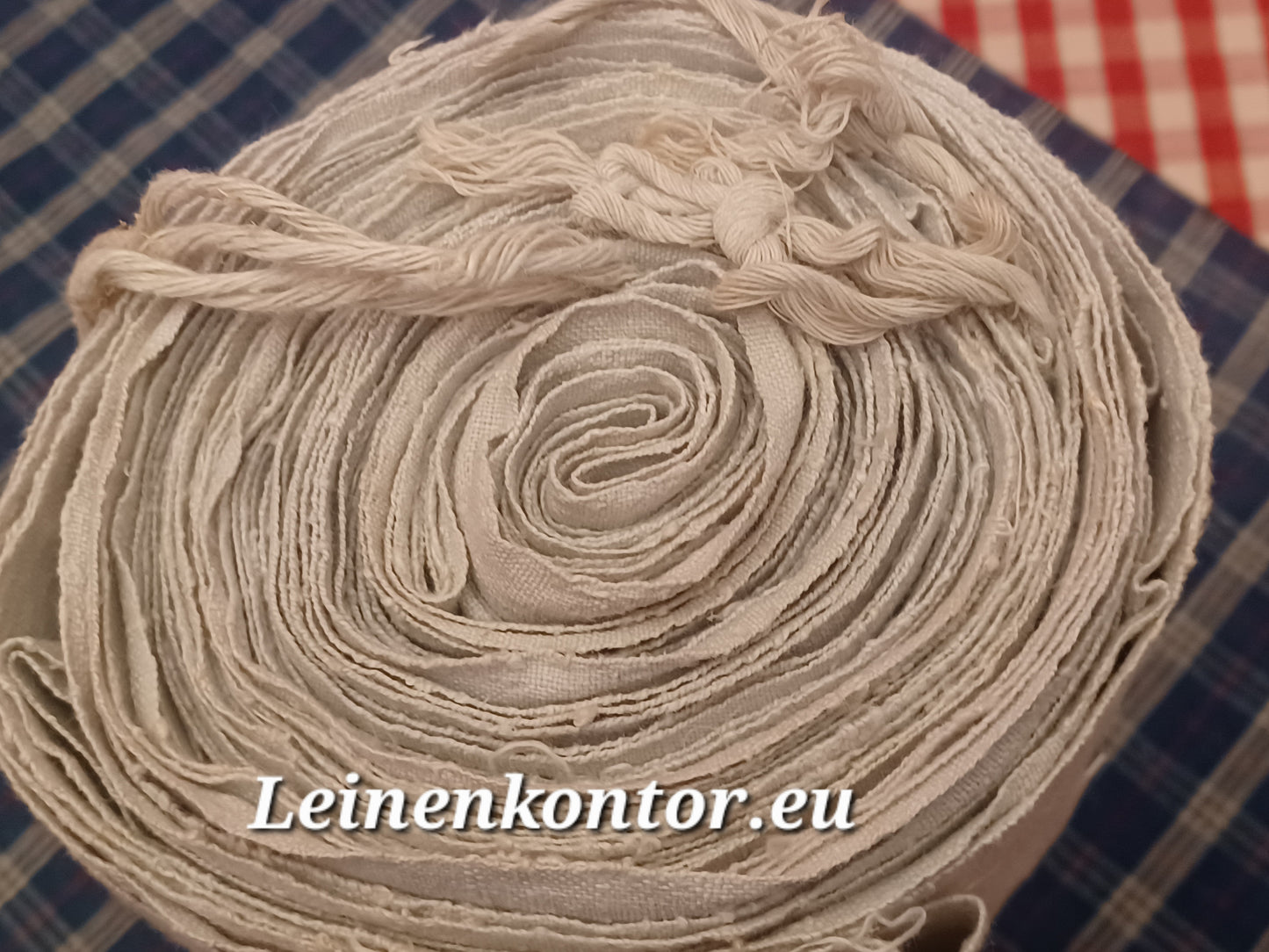Leinenballen mit Ansicht auf die gerollte Außenseite