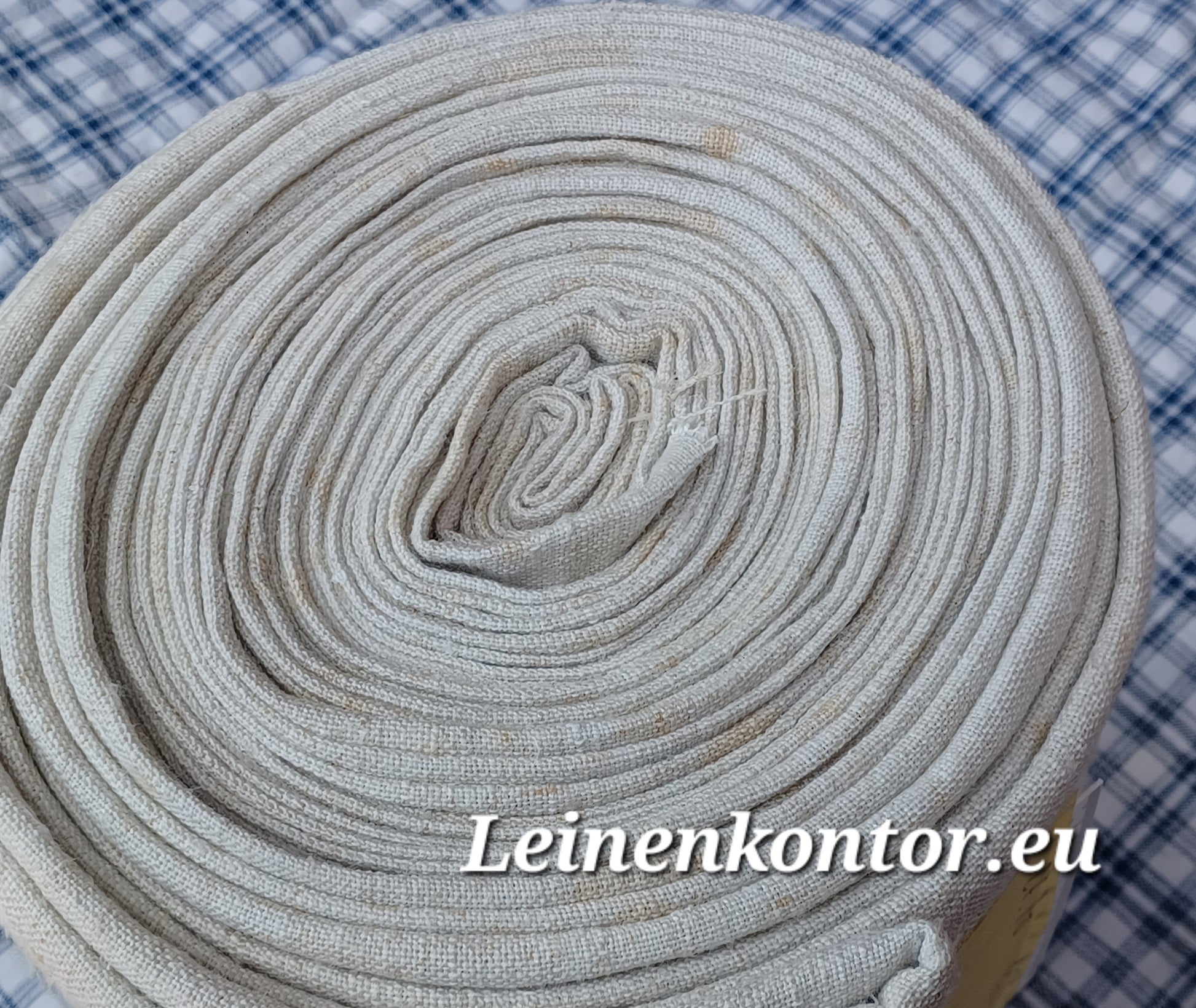 Leinenballen mit Ansicht auf die gerollte Außenseite