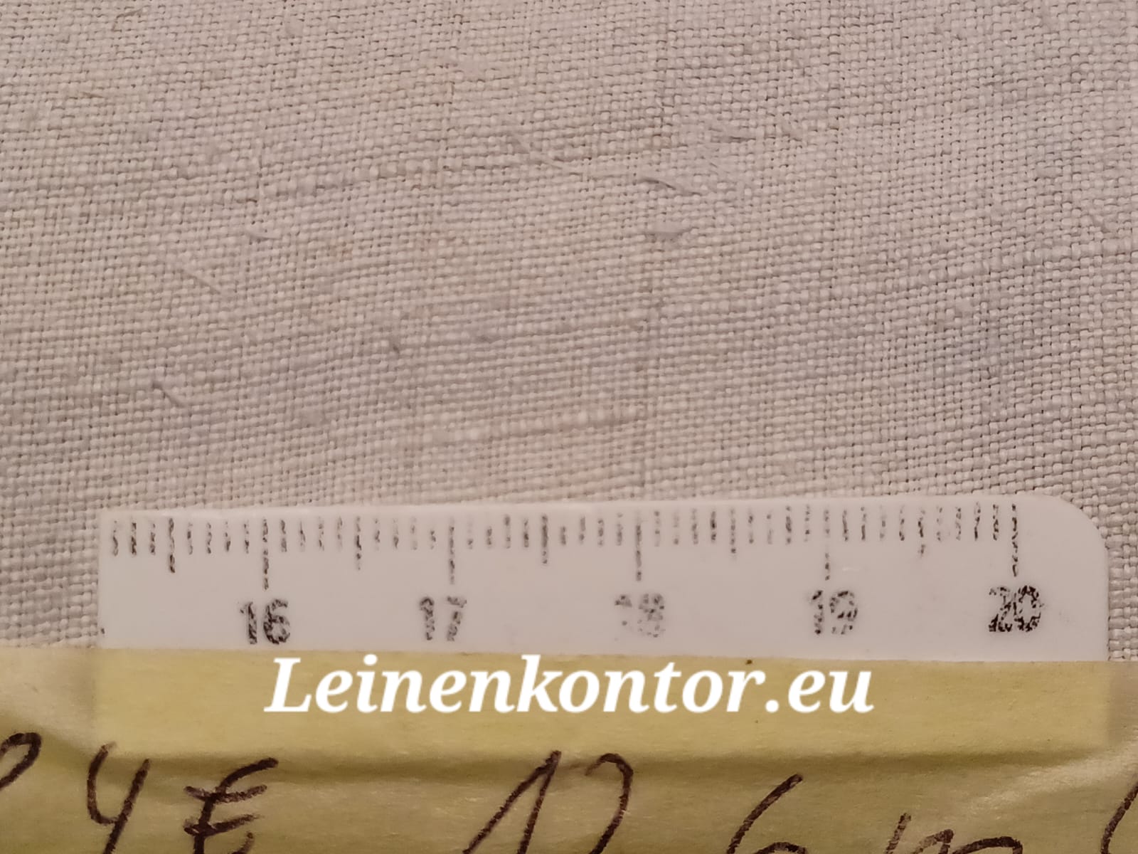 Leinenballen mit Millimeterskala 