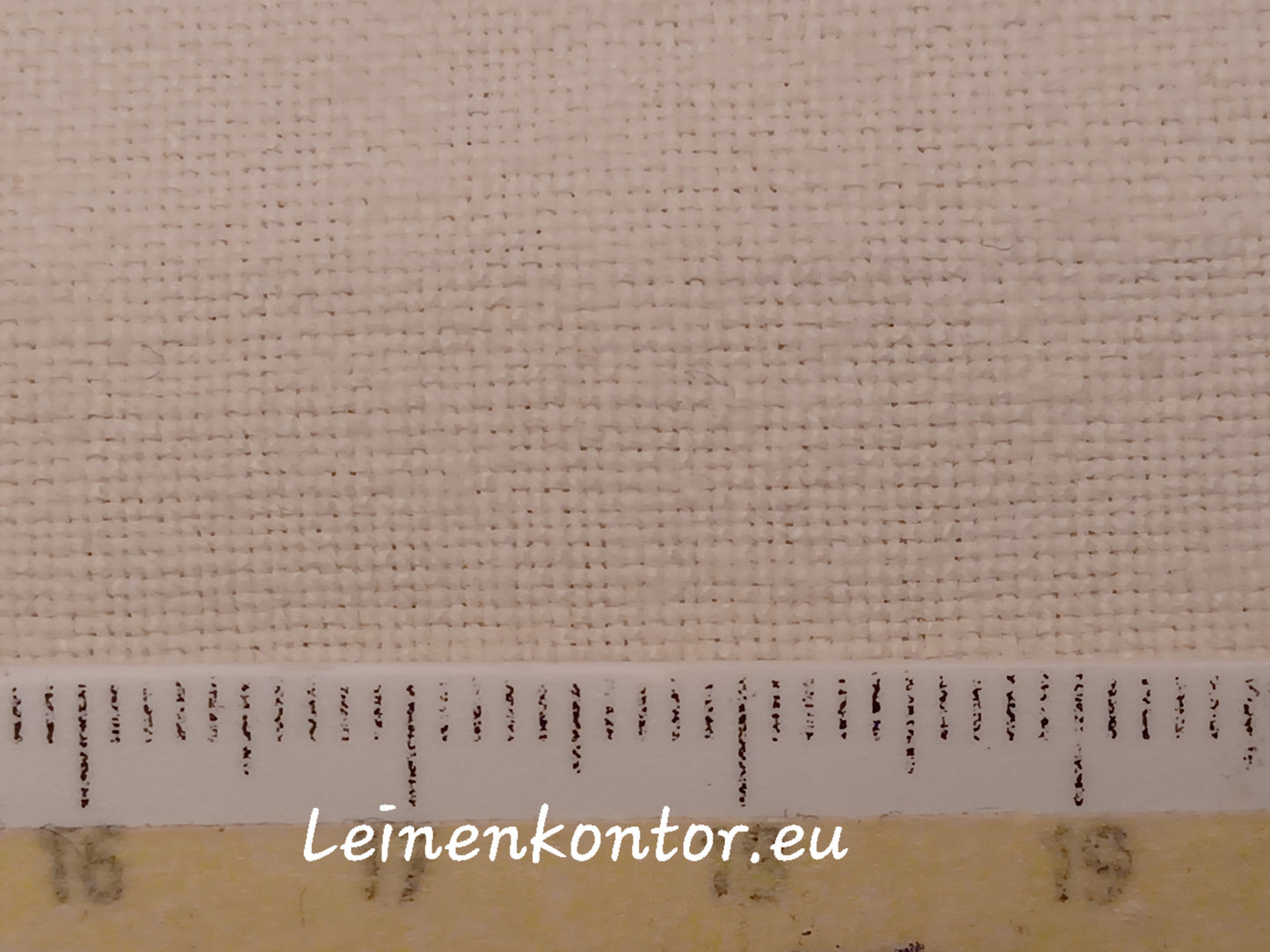 Leinenballen mit Millimeterskala 18 Fäden auf ein cm.