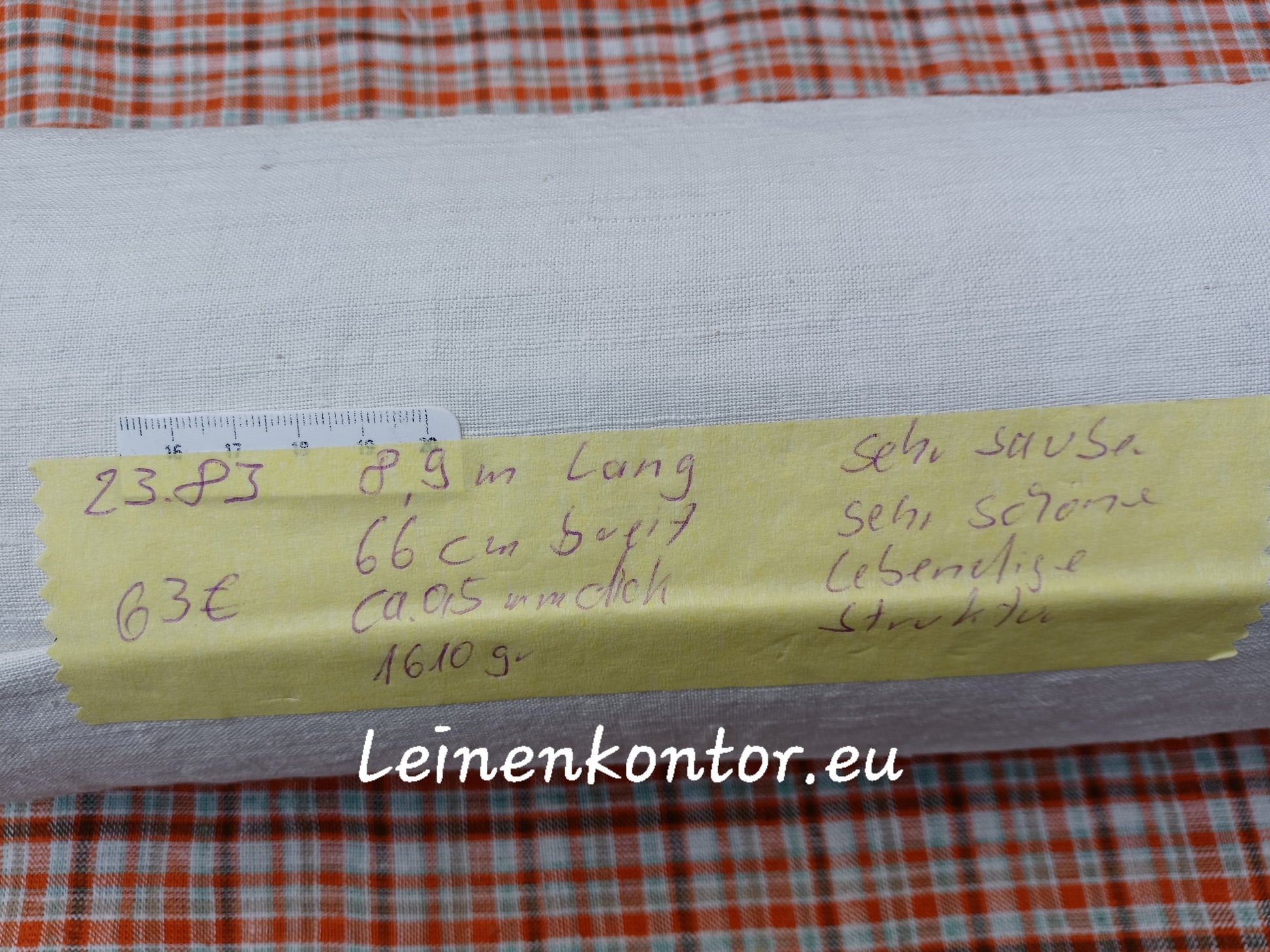 Leinenballen mit Etikett (Beschreibung)