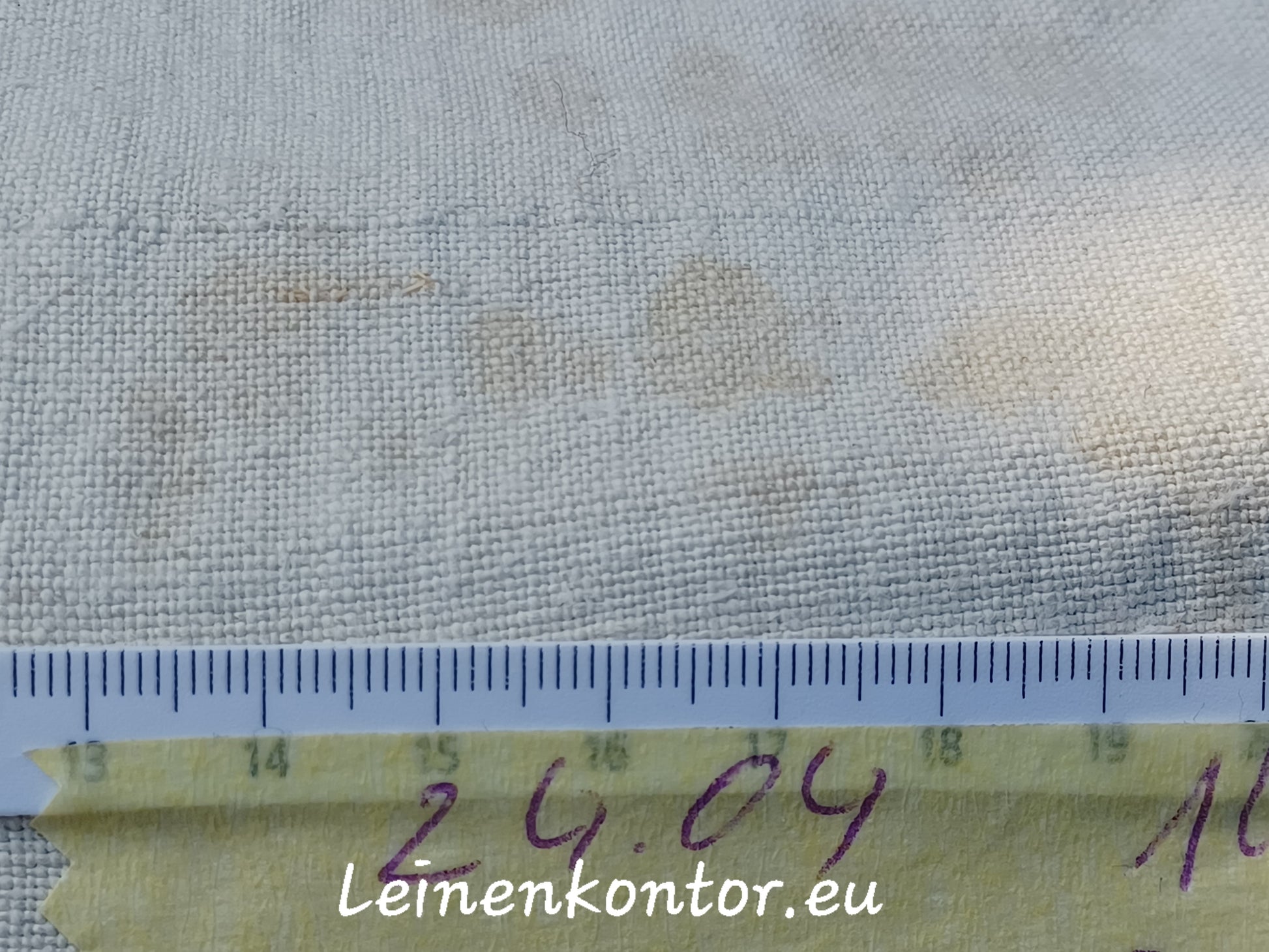 Leinenballen mit Millimeterskala 16 Fäden auf ein cm.