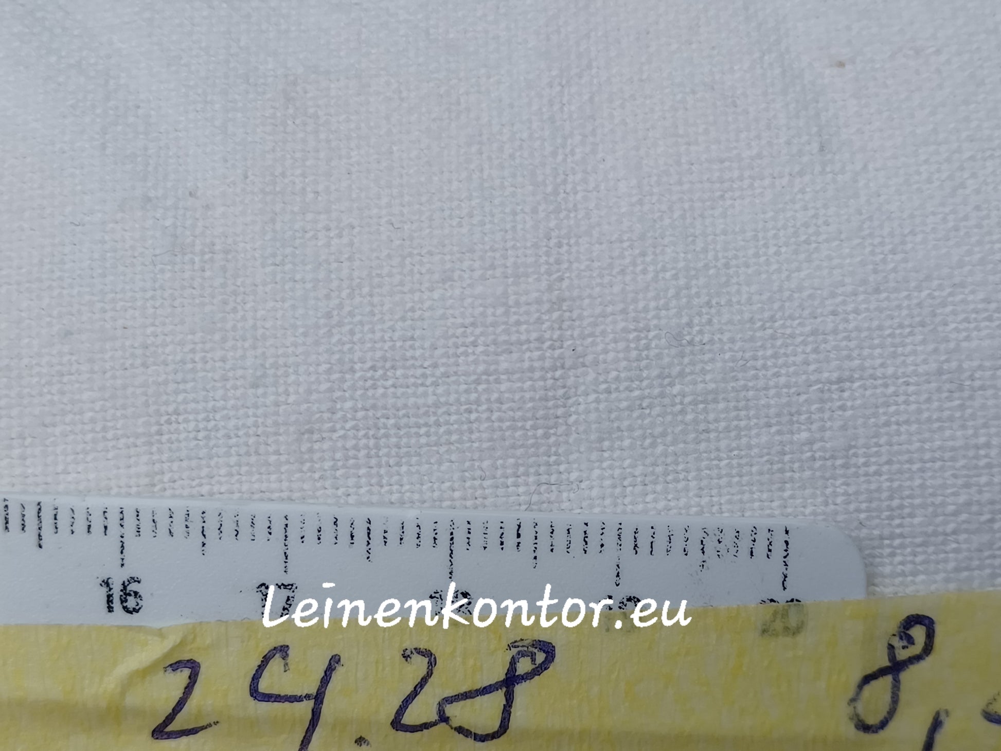 Leinenballen mit Millimeterskala 17 Fäden auf ein cm.
