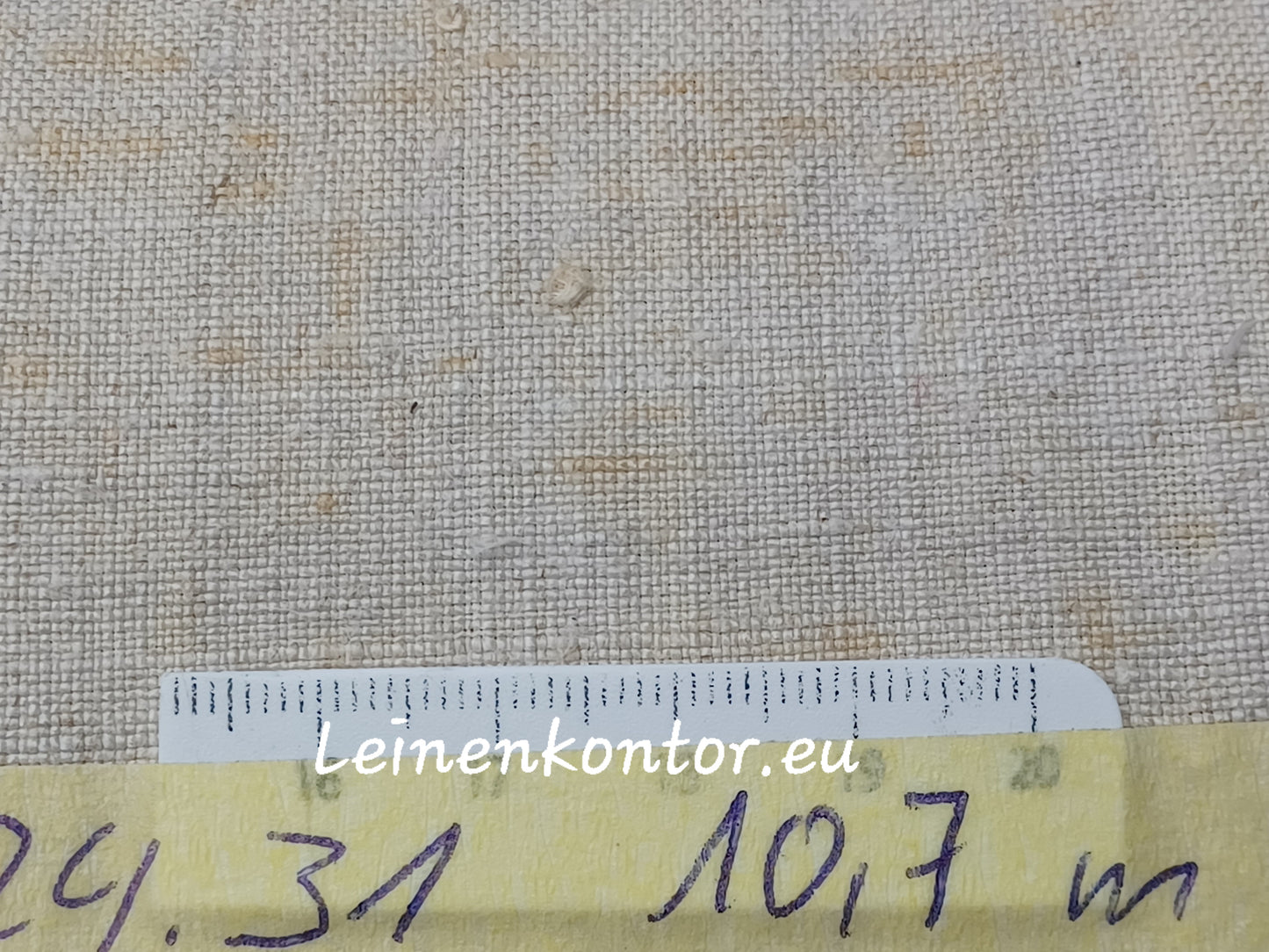 Leinenballen mit Millimeterskala 17 Fäden auf ein cm.