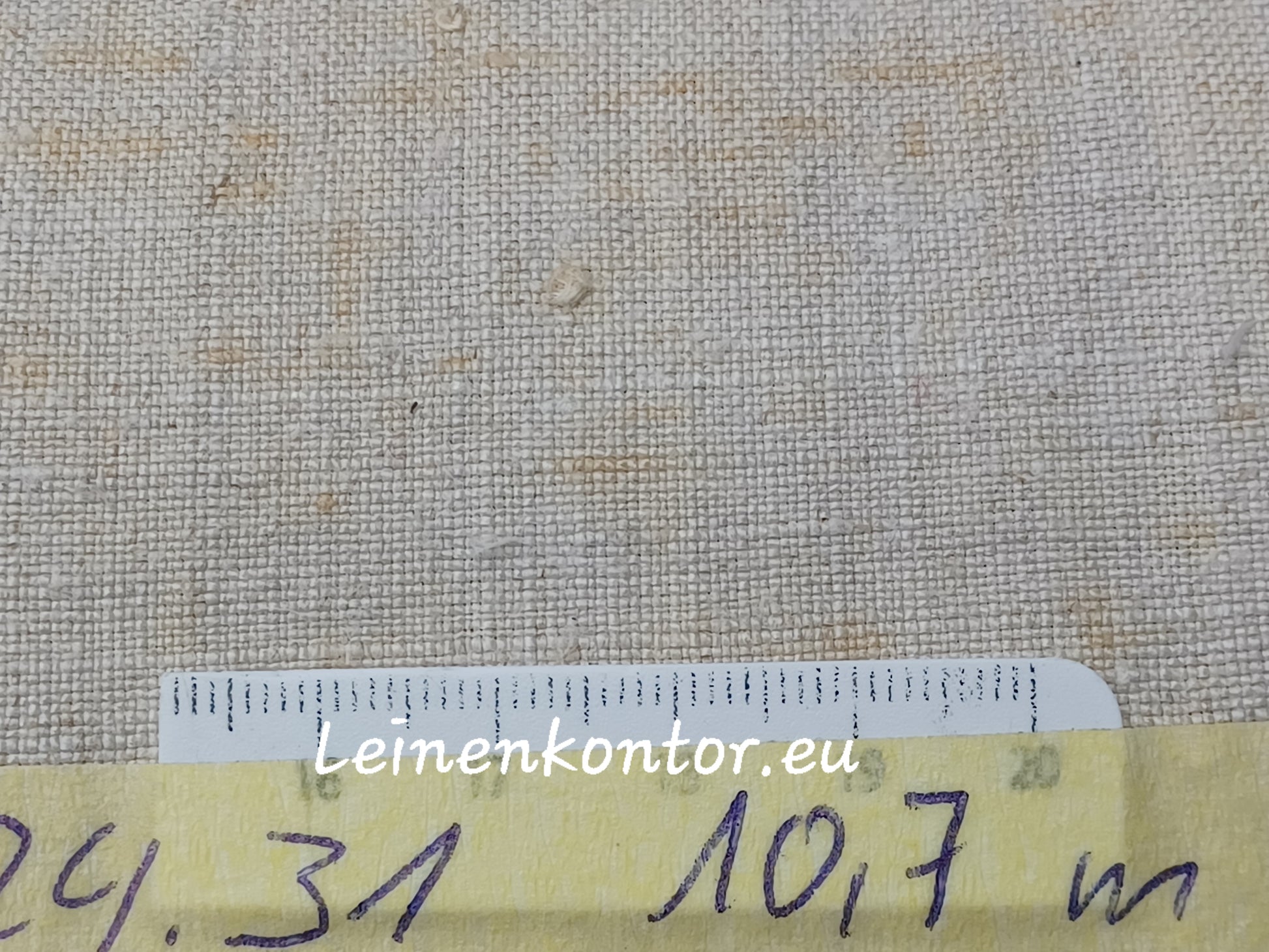 Leinenballen mit Millimeterskala 17 Fäden auf ein cm.