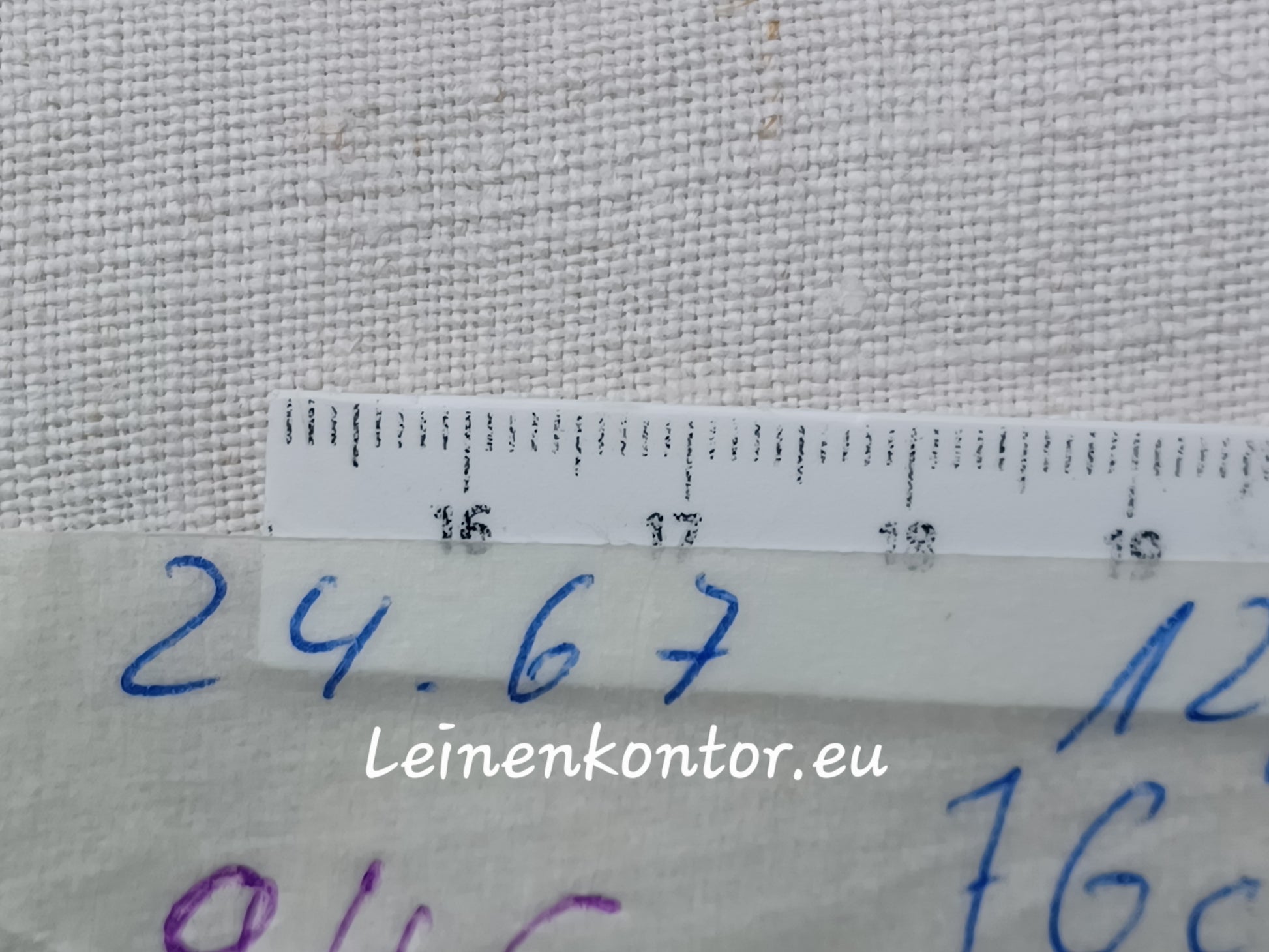 Leinenballen mit Millimeterskala 15 Fäden auf ein cm.