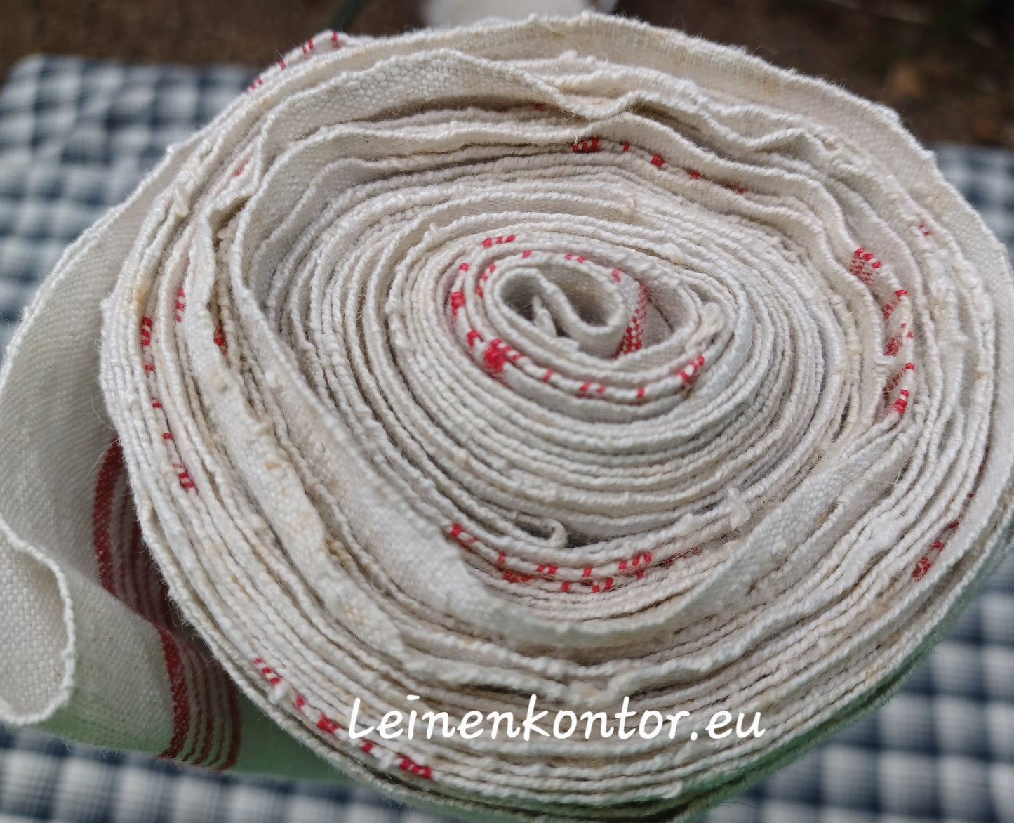 Leinenballen mit Ansicht auf gerollter Außenseite