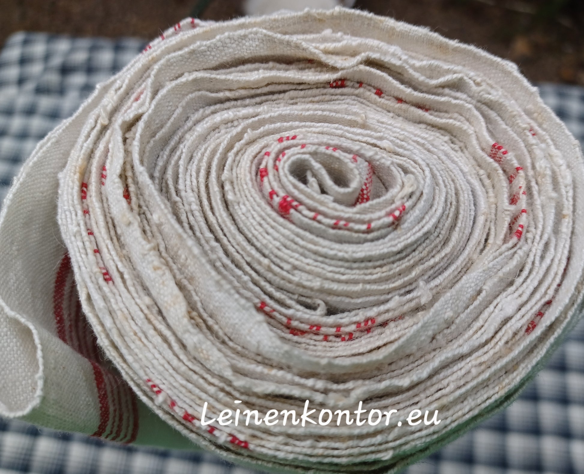Leinenballen mit Ansicht auf gerollter Außenseite