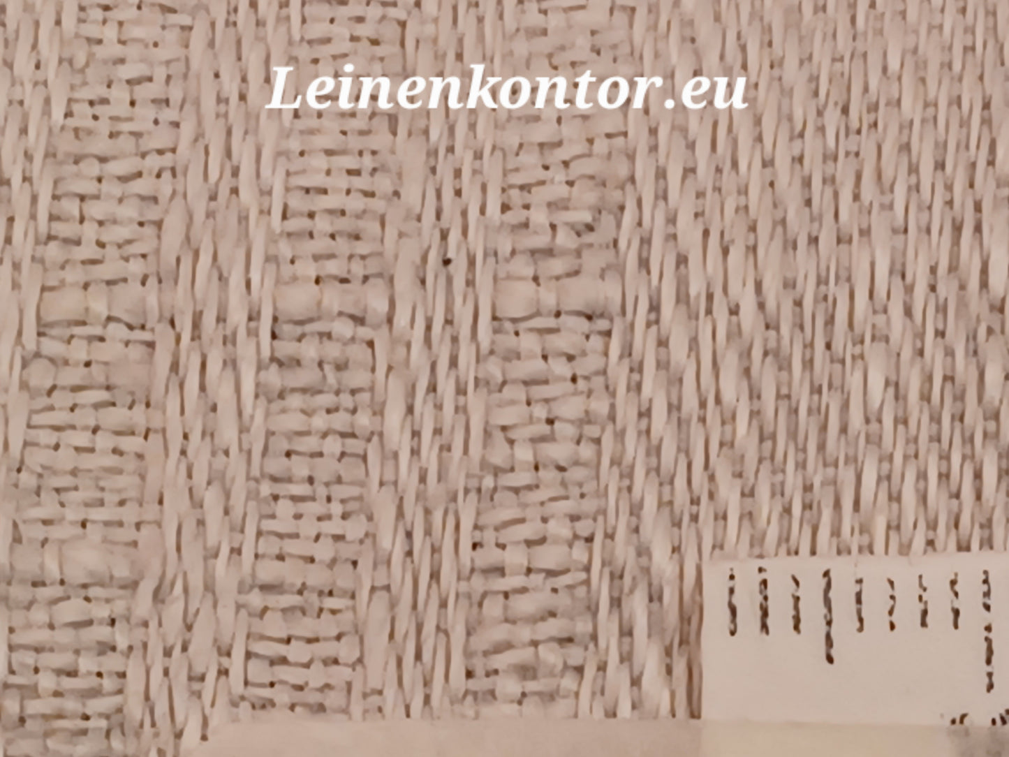 Halbleinenballen mit Millimeterskala 