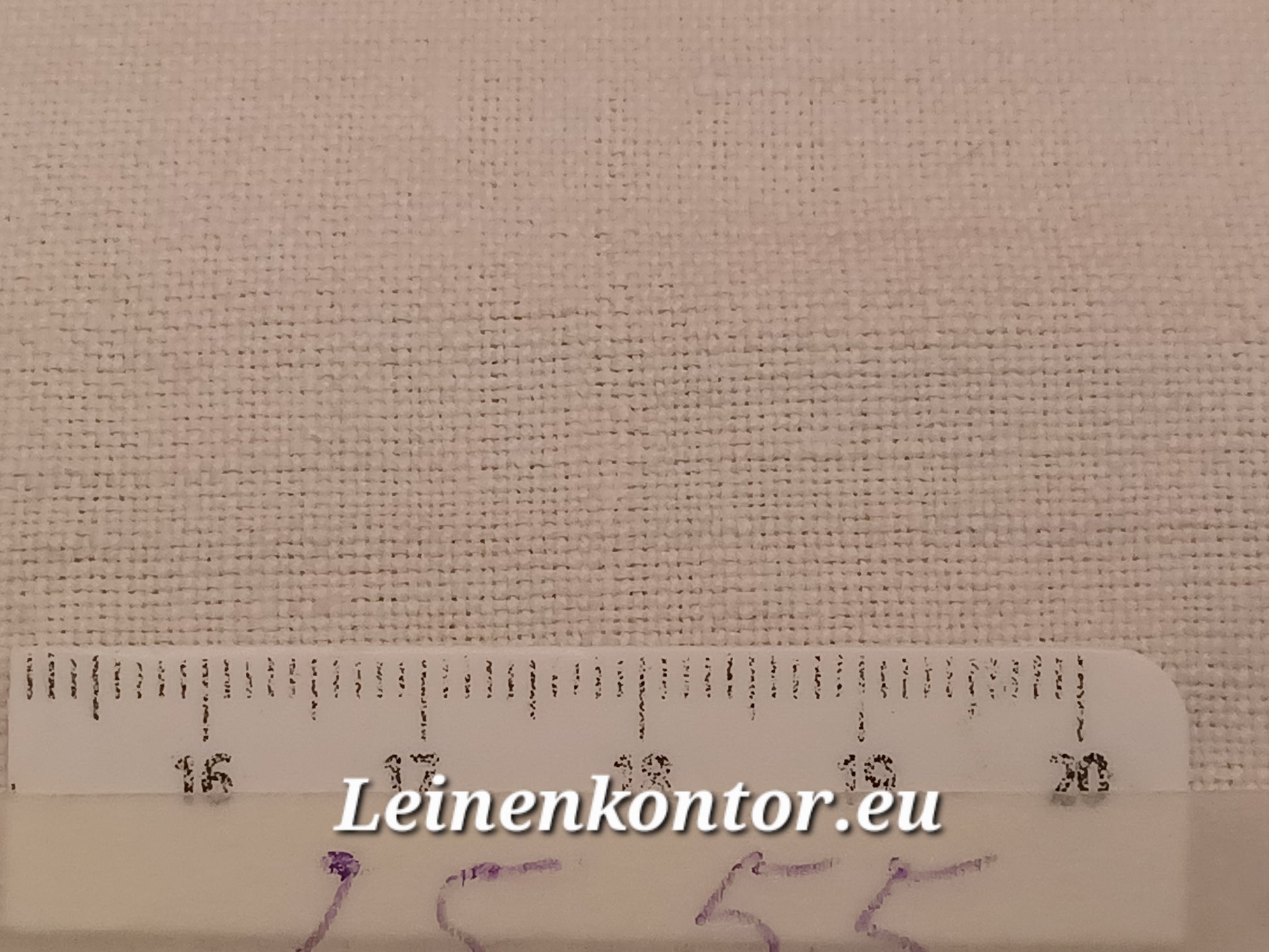 Leinenballen mit Millimeterskala 17 Fäden auf ein cm.