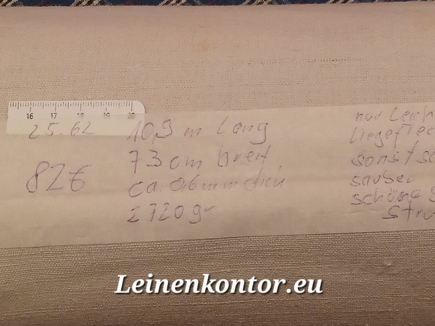 Leinenballen mit Etikett (Beschreibung)