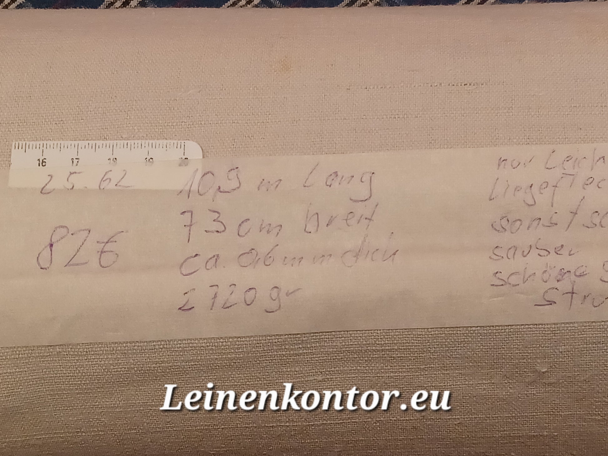 Leinenballen mit Etikett (Beschreibung)