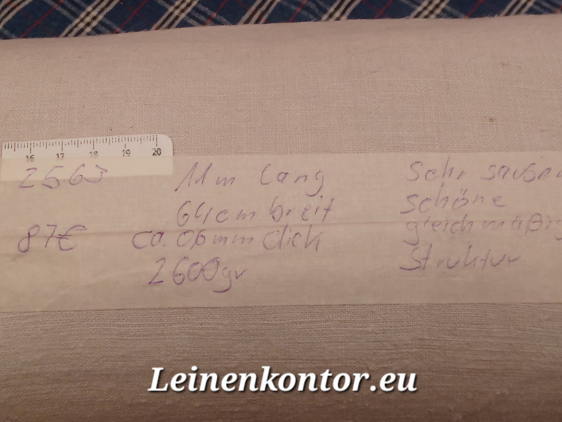 Leinenballen mit Etikett (Beschreibung)