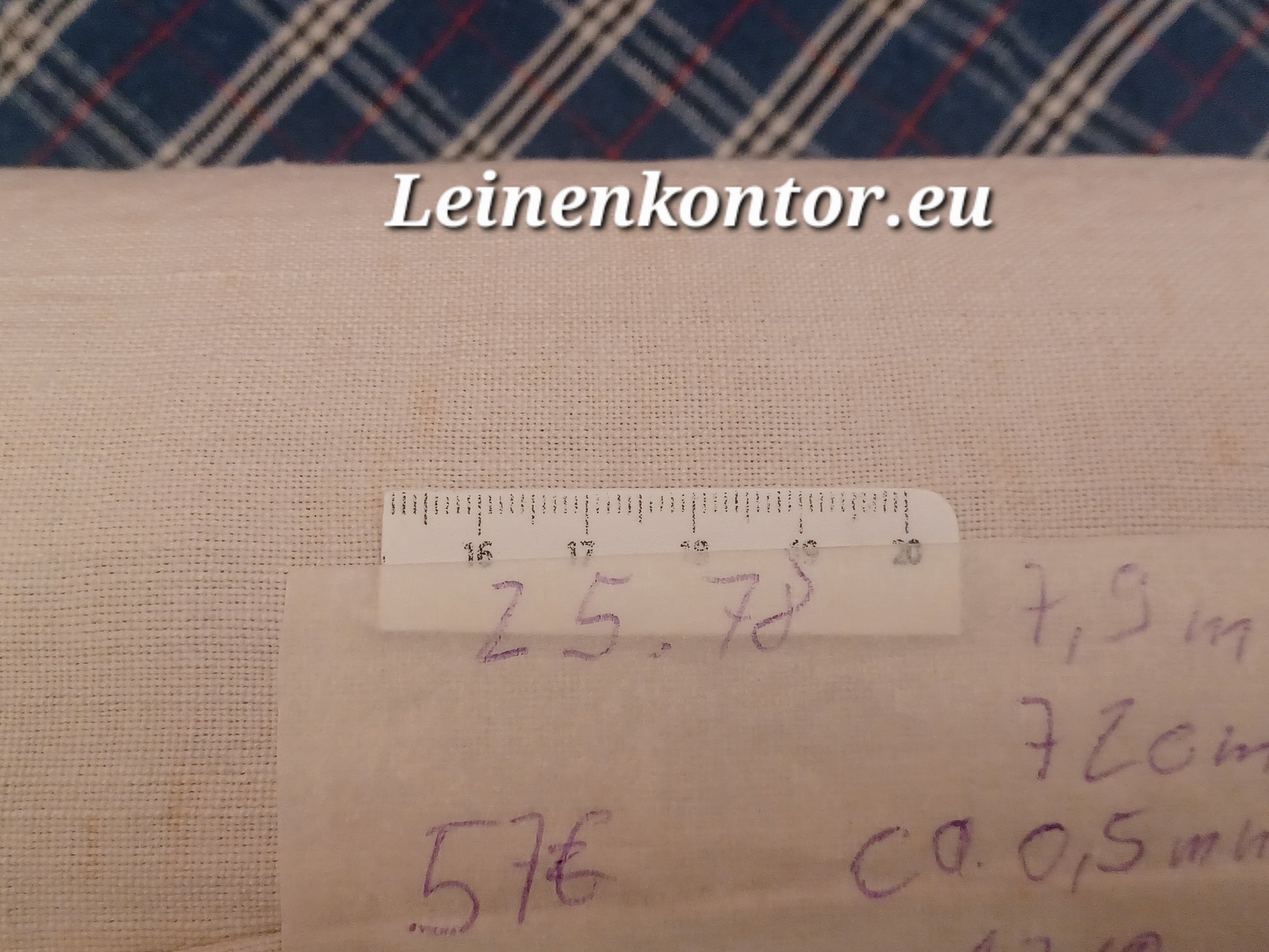 Leinenballen mit Millimeterskala 14 Fäden auf ein cm.
