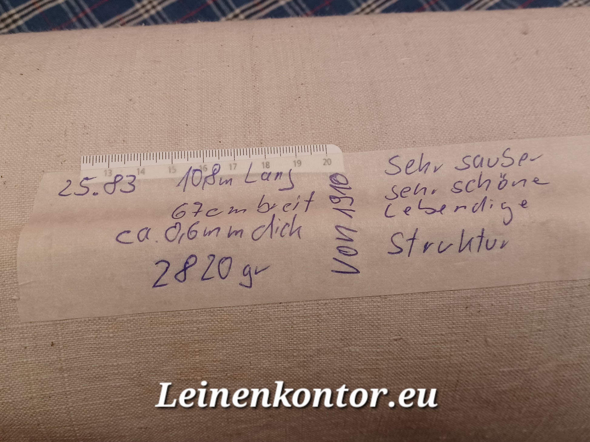 Leinenballen mit Etikett (Beschreibung)