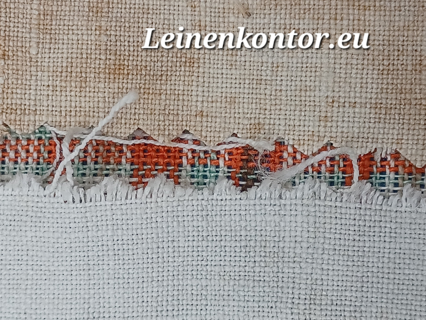 Musterstück von in der Sonne gebleichten Leinen 