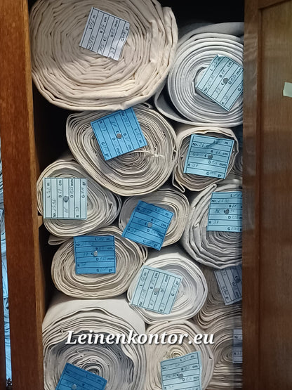 Leinenballen im Schrank