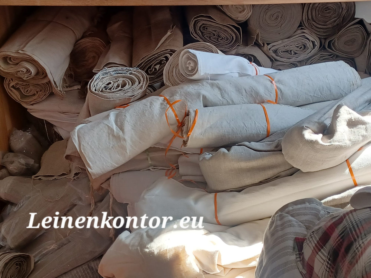 Leinenkonvolut an verschiedenen Leinenballen