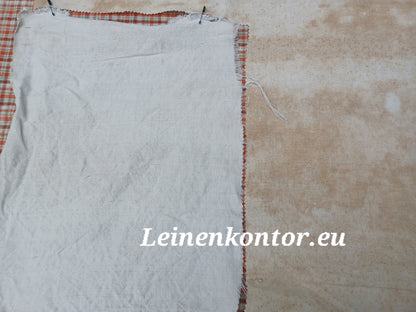 Musterstück von in der Sonne gebleichten Leinen 