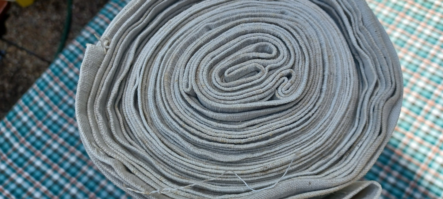 Leinenballen mit Ansicht auf die gerollte Außenseite