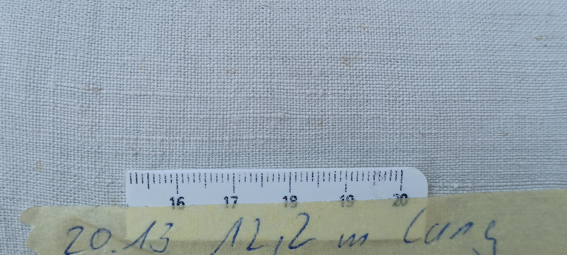 Leinenballen mit Millimeterskala 17 Fäden auf ein cm.