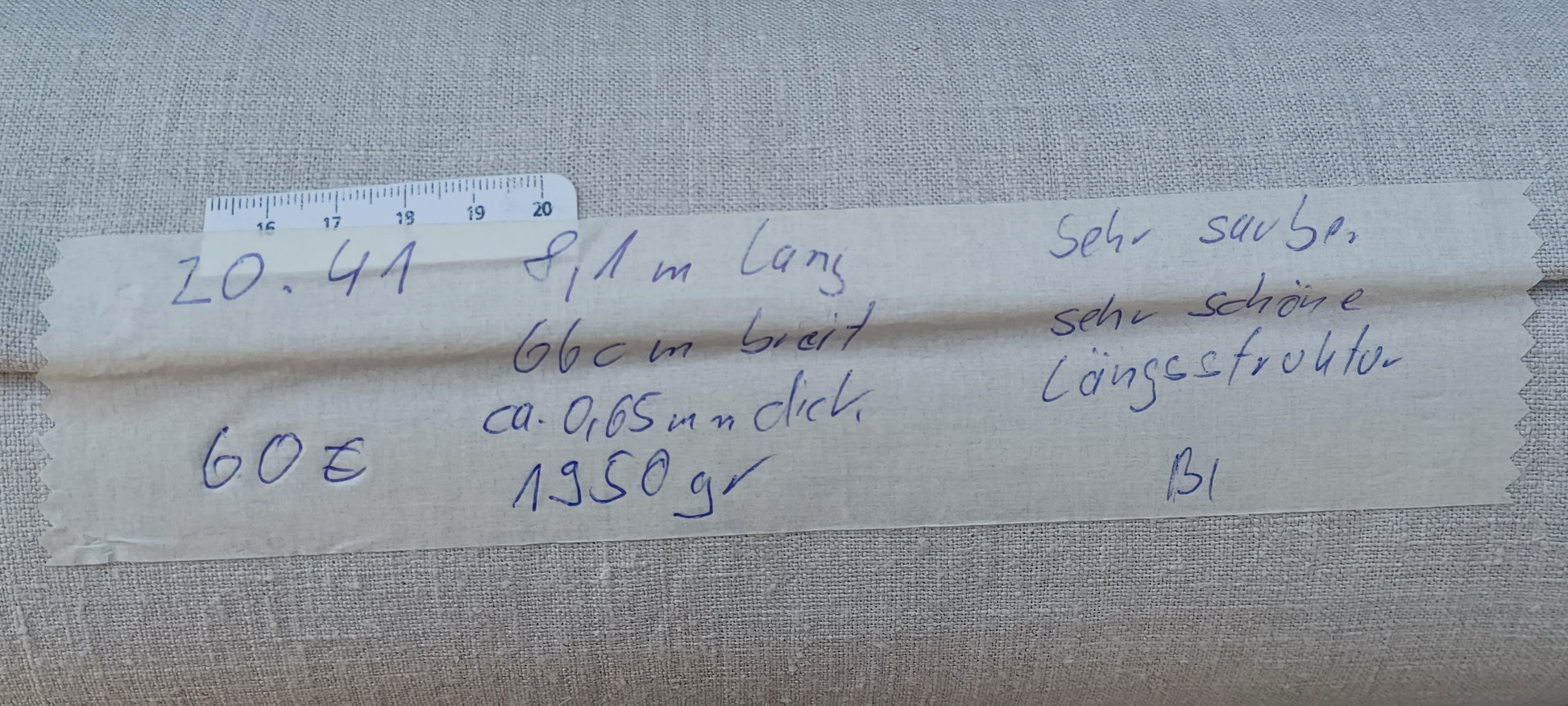 Leinenballen Ansicht mit Etikett