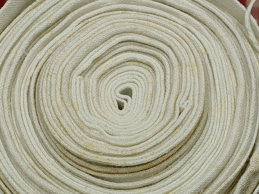 Leinenballen mit Ansicht auf die gerollte Außenseite