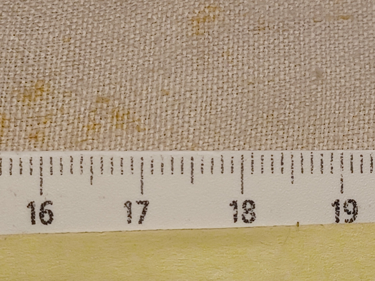 Leinenballen mit Millimeterskala 18 Fäden auf ein cm.