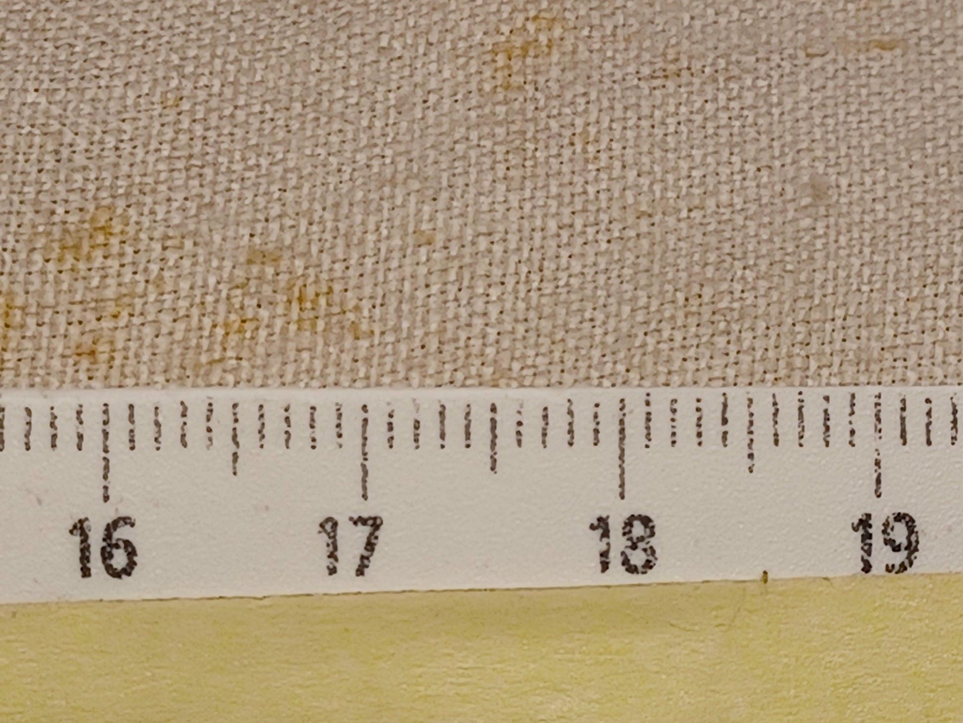 Leinenballen mit Millimeterskala 18 Fäden auf ein cm.