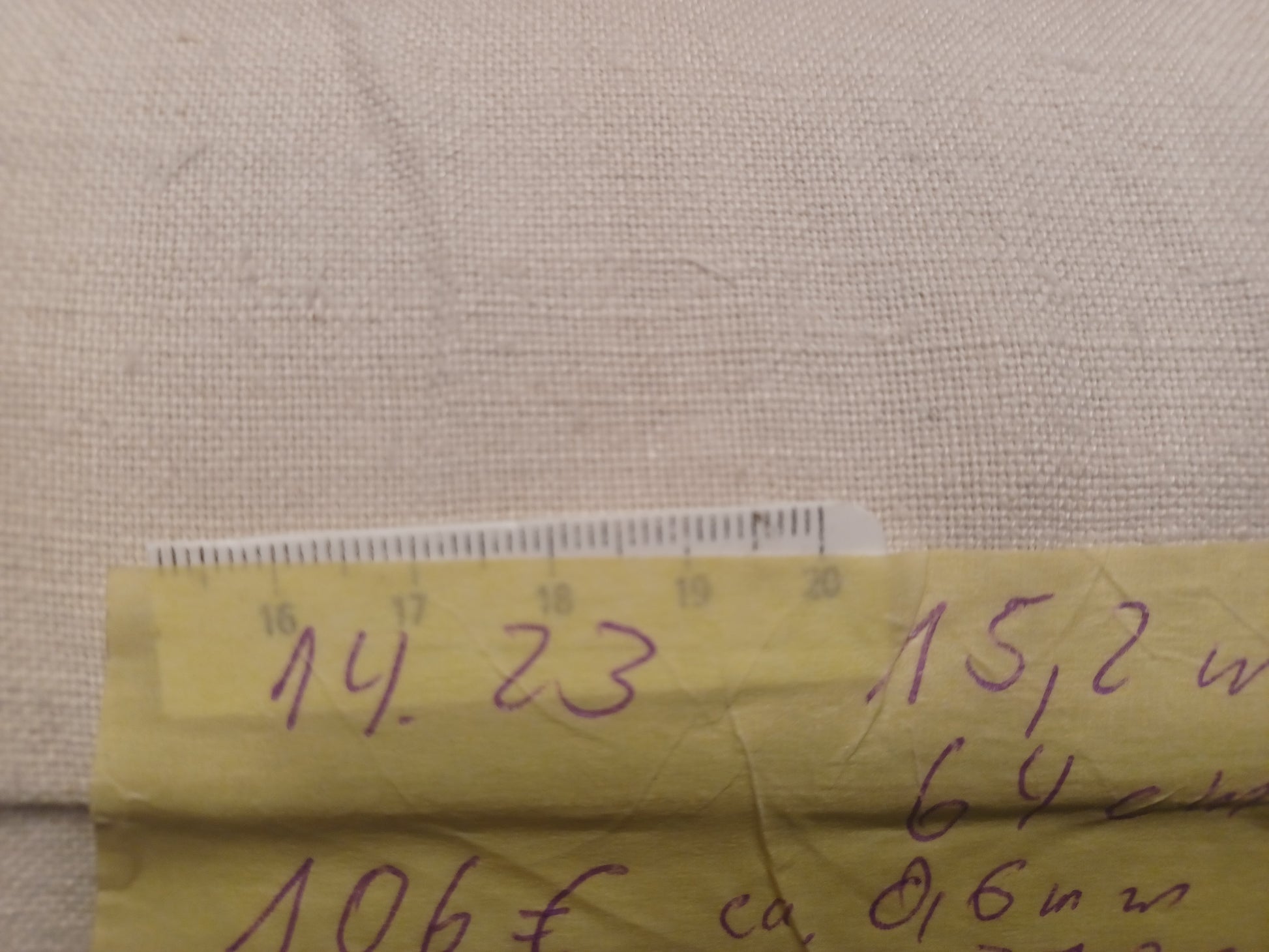 Leinenballen mit Millimeterskala 