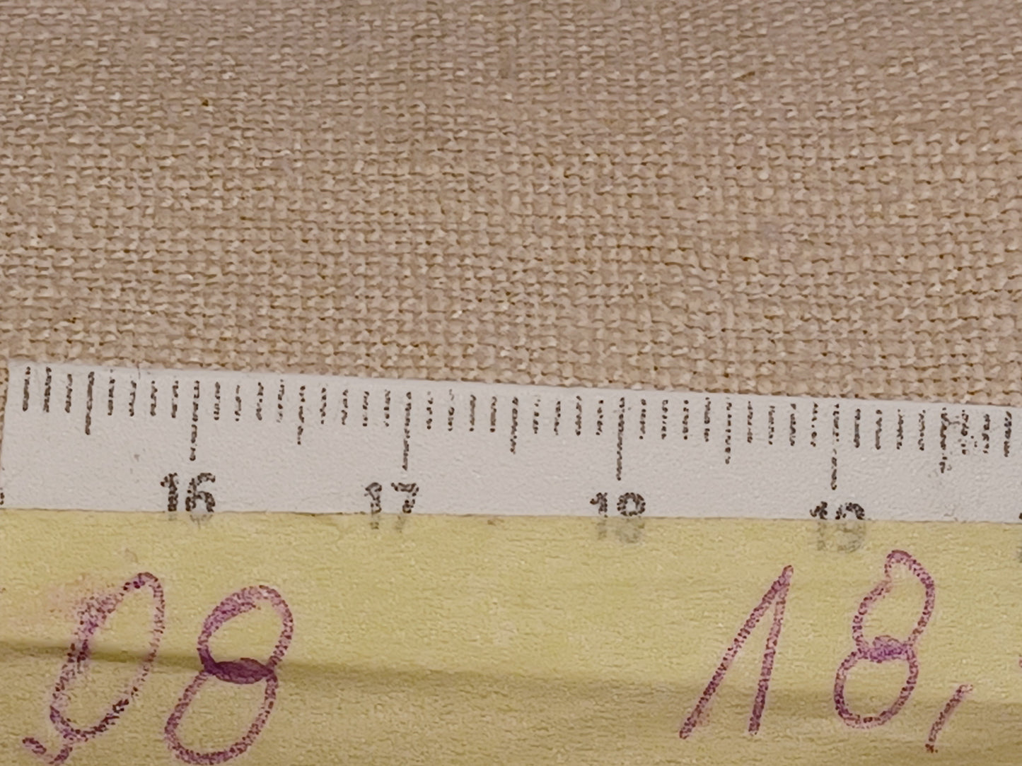 Leinenballen mit Millimeterskala 13 Fäden auf ein cm.