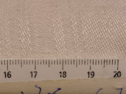 Leinenballen mit Millimeterskala gemusterte Struktur