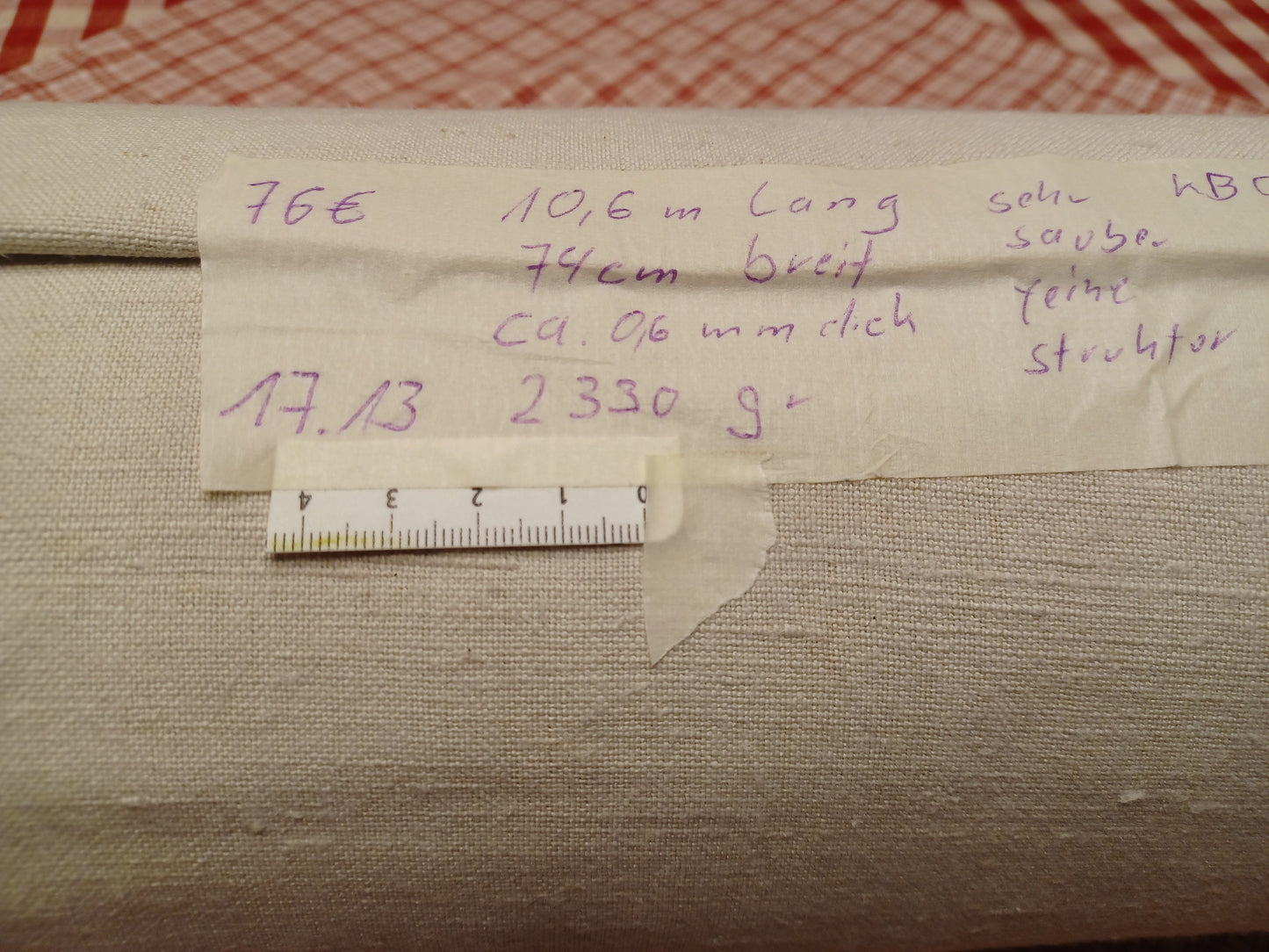 Leinenballen mit Etikett (Beschreibung)