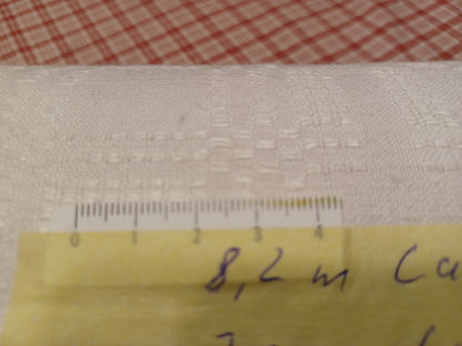 Leinenballen mit Millimeterskala gemusterte Struktur