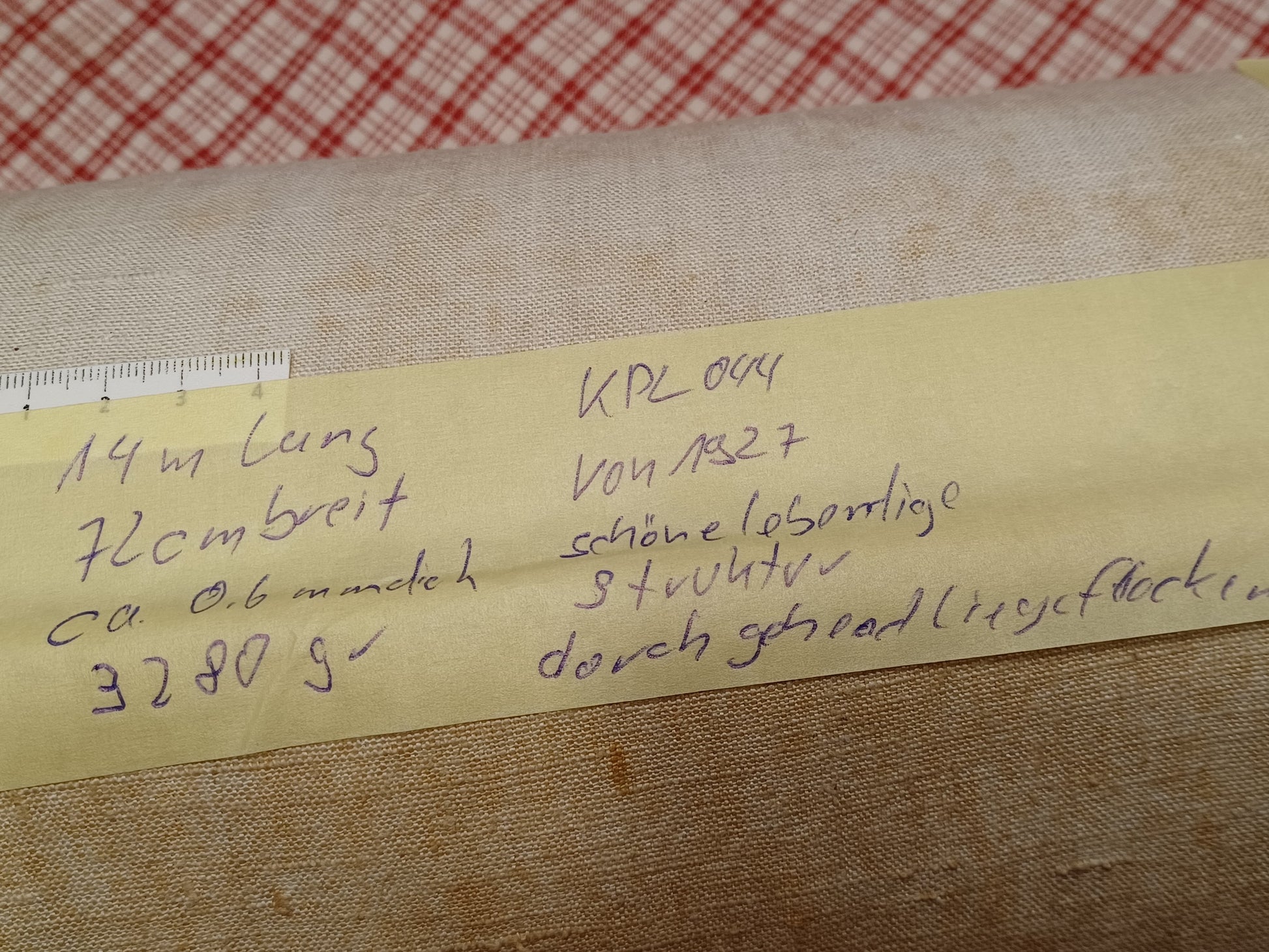 Leinenballen mit Etikett (Beschreibung)
